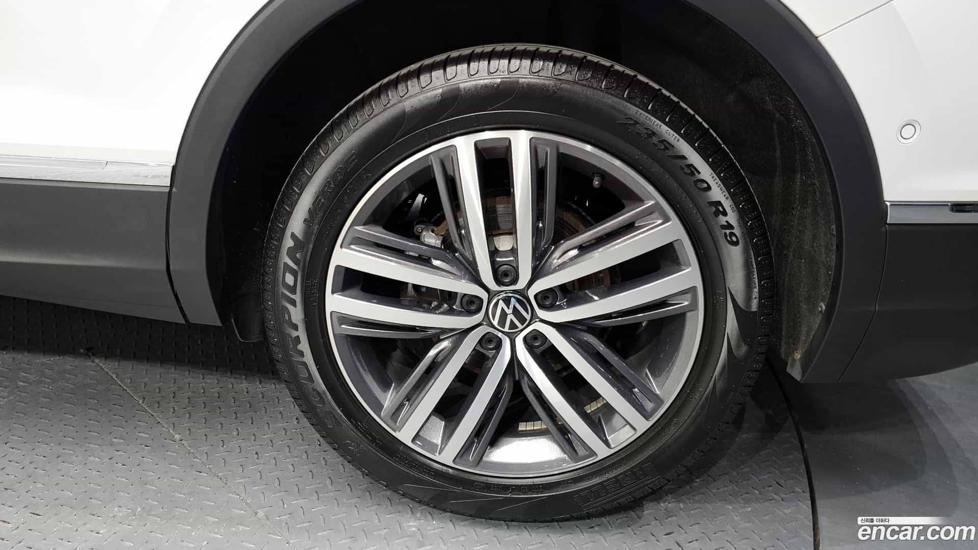 Tiguan Volkswagen 2023.8-OUTER-031
