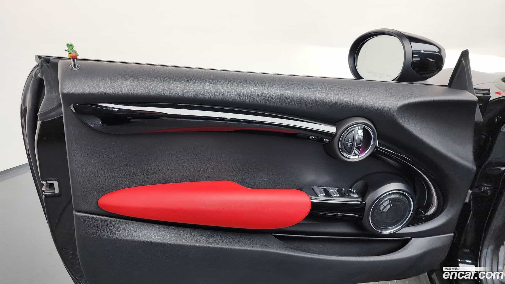 Cooper Convertible Mini 2020.10-INNER-035