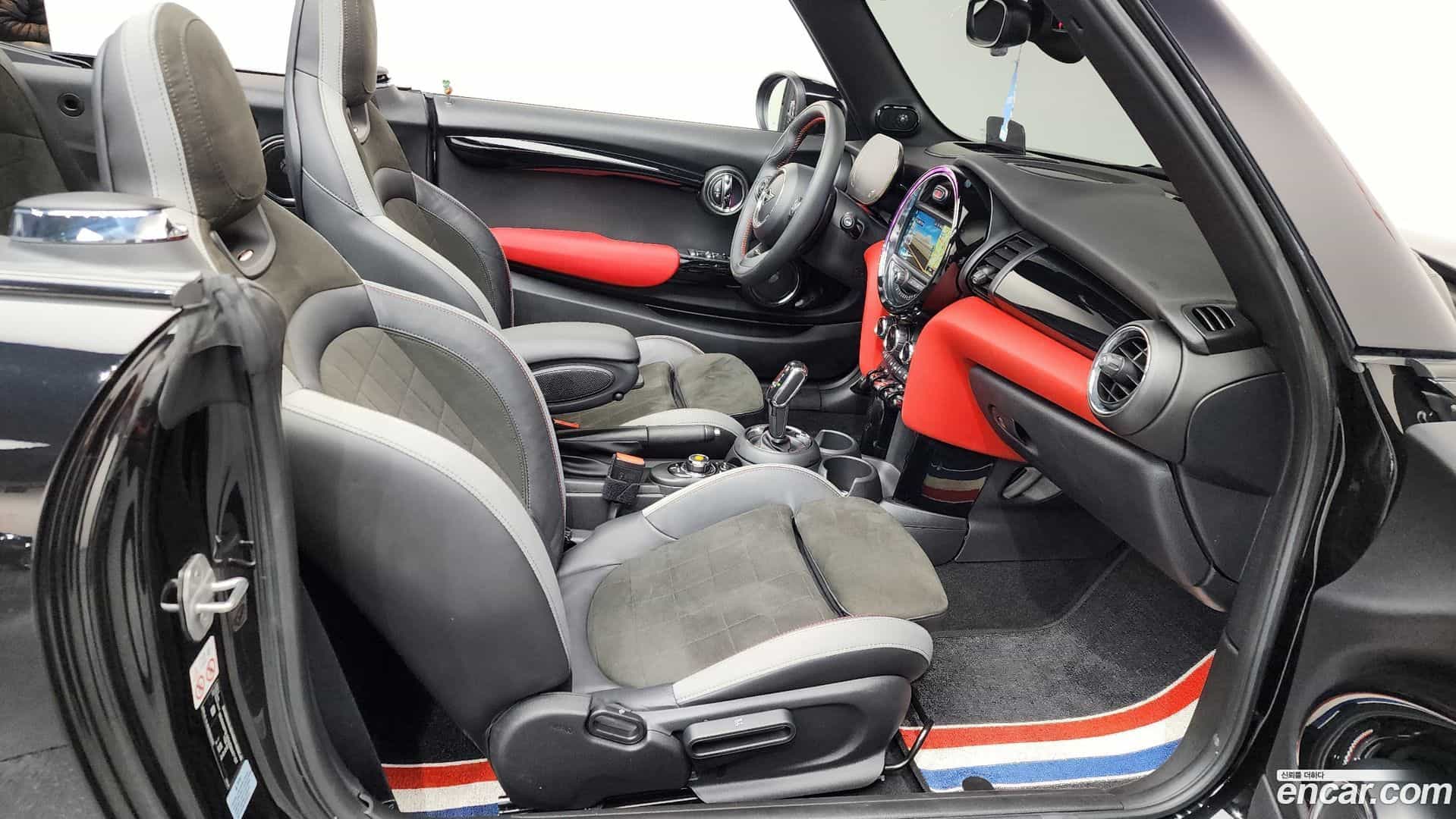 Cooper Convertible Mini 2020.10-INNER-036