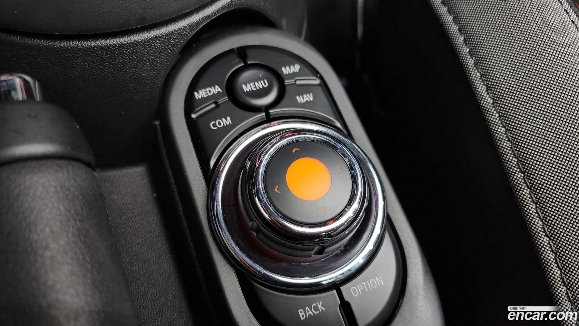 Cooper Convertible Mini 2020.10-OPTION-042