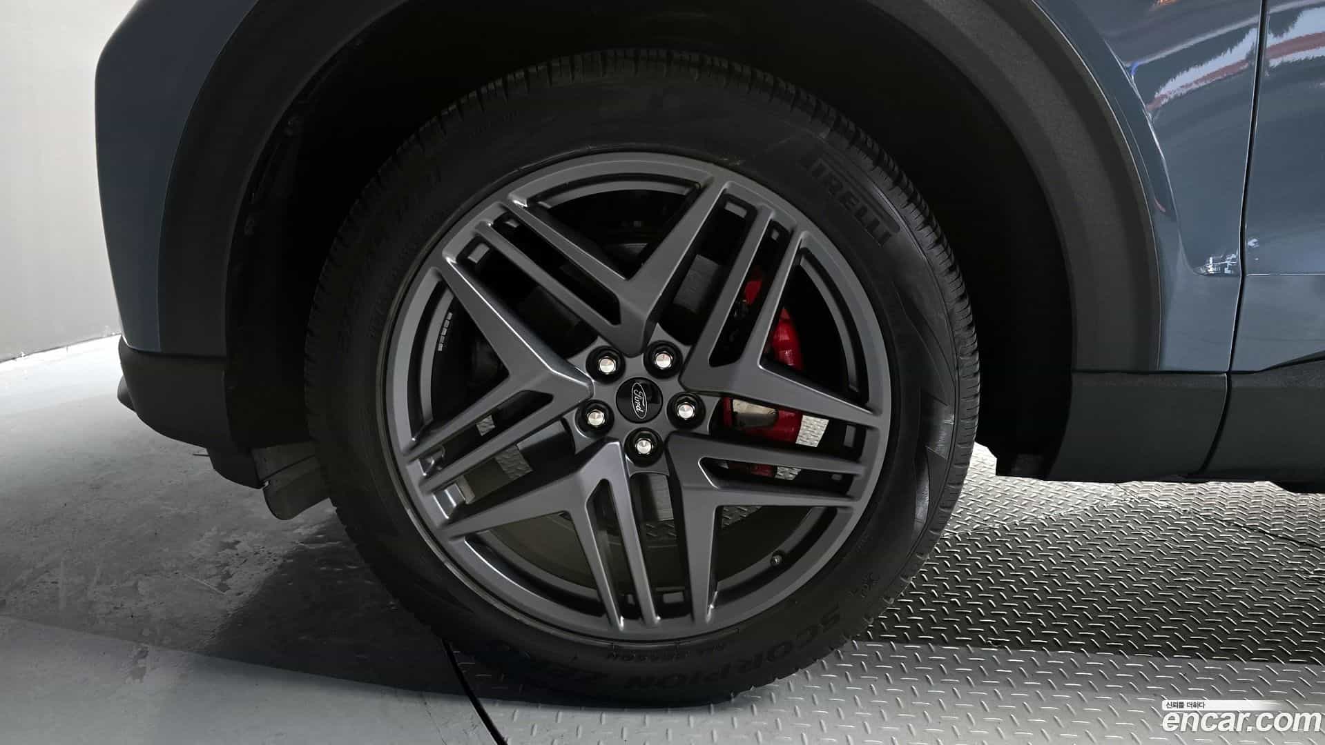Explorer Ford 2025.4-OUTER-005