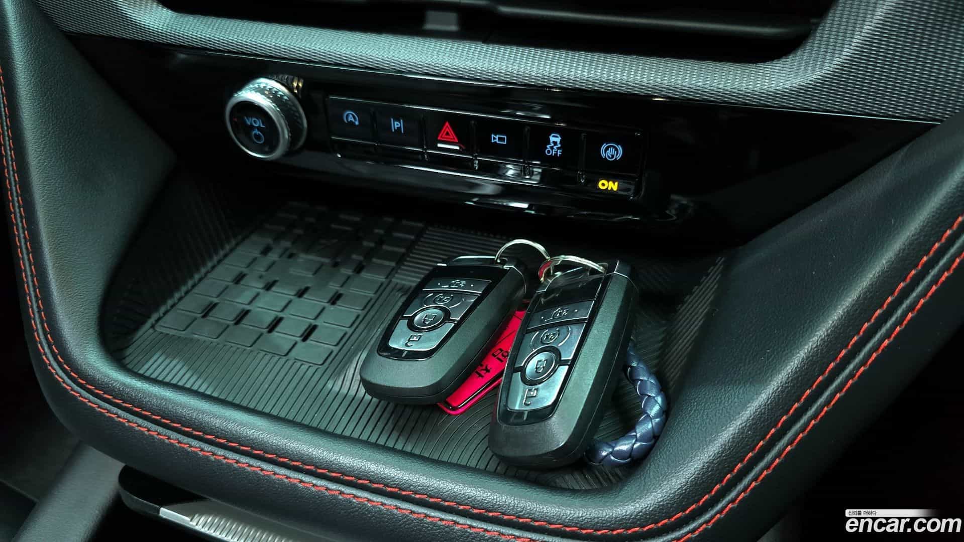 Explorer Ford 2025.4-OPTION-043