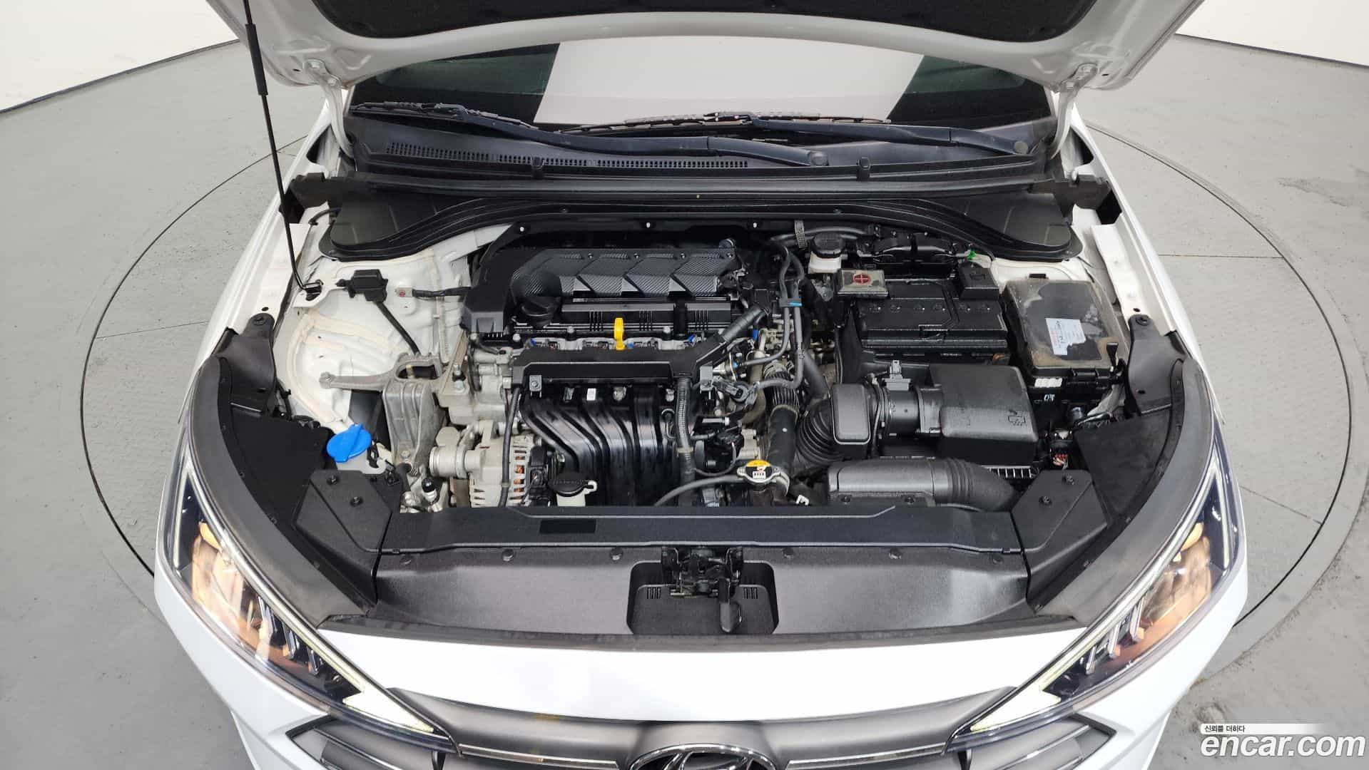 AVANTE Hyundai 2020.1-OUTER-006