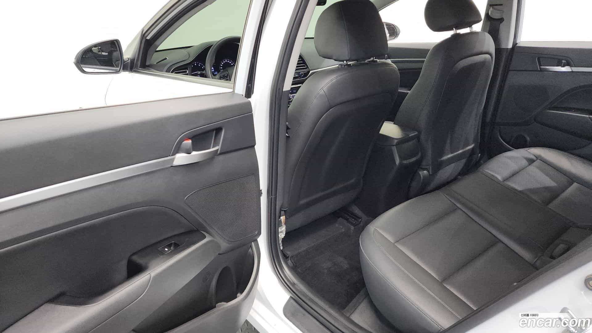 AVANTE Hyundai 2020.1-OPTION-023