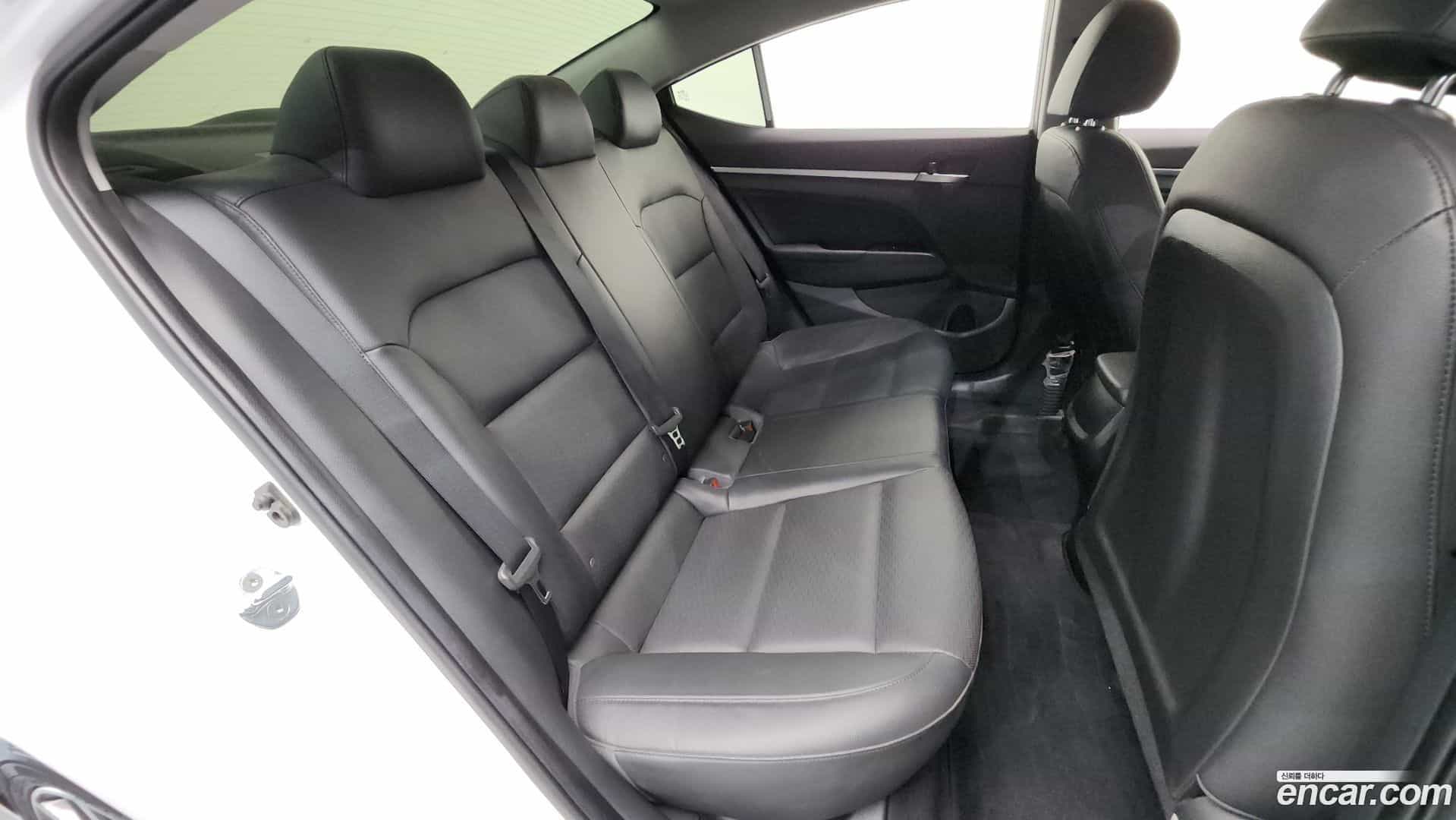 AVANTE Hyundai 2020.1-OPTION-024