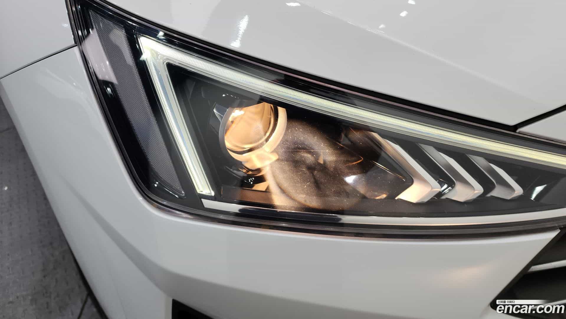 AVANTE Hyundai 2020.1-OUTER-032