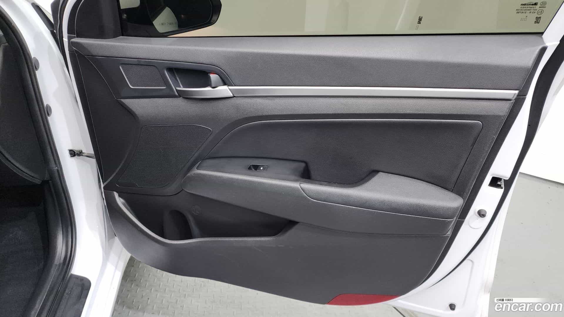 AVANTE Hyundai 2020.1-INNER-034