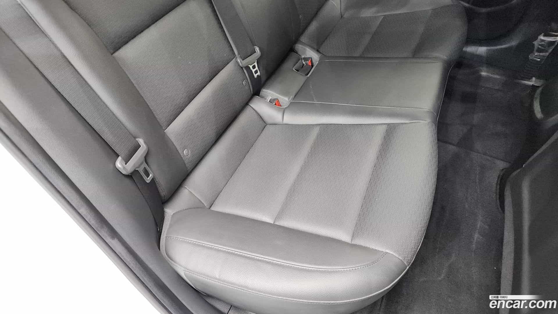 AVANTE Hyundai 2020.1-INNER-036