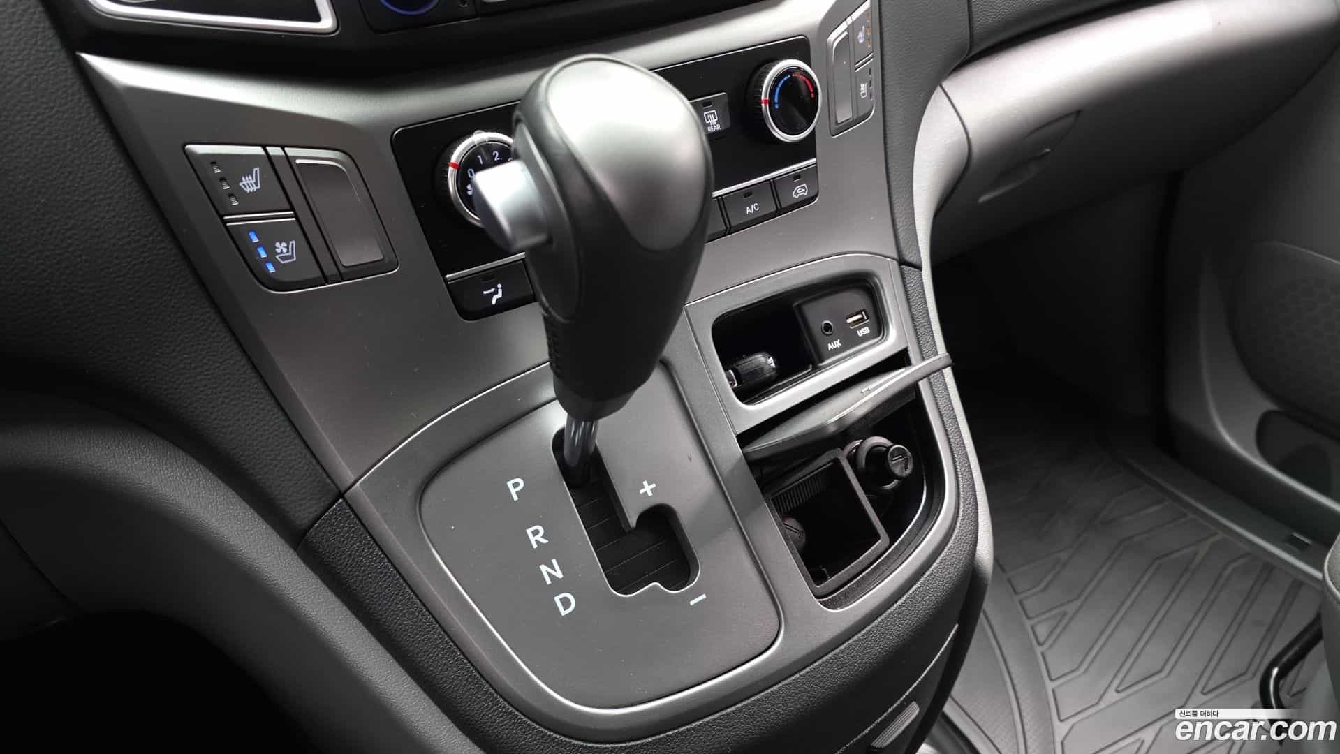 Starex Hyundai 2020.11-INNER-009