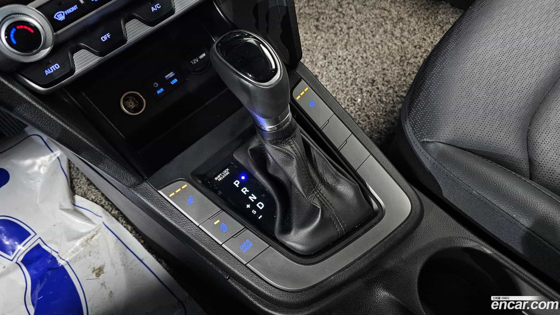 AVANTE Hyundai 2019.11-INNER-009