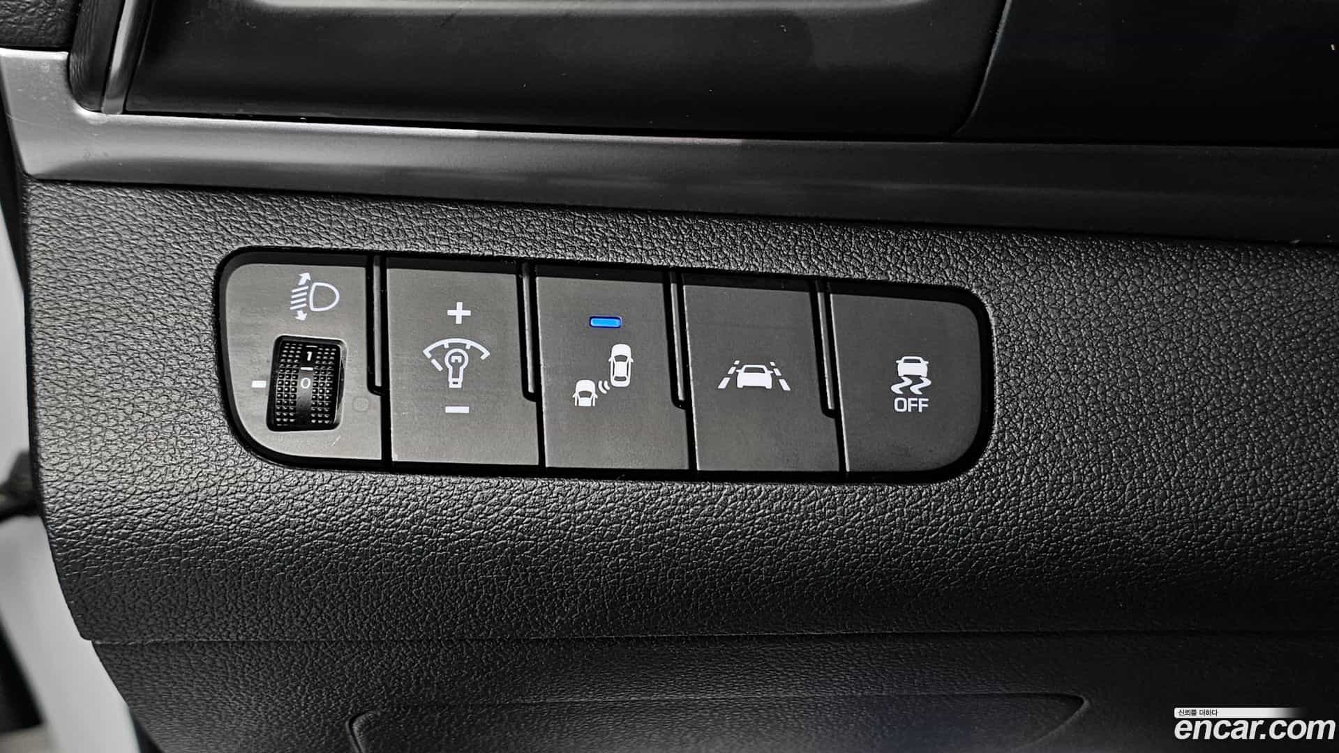 AVANTE Hyundai 2019.11-OPTION-020