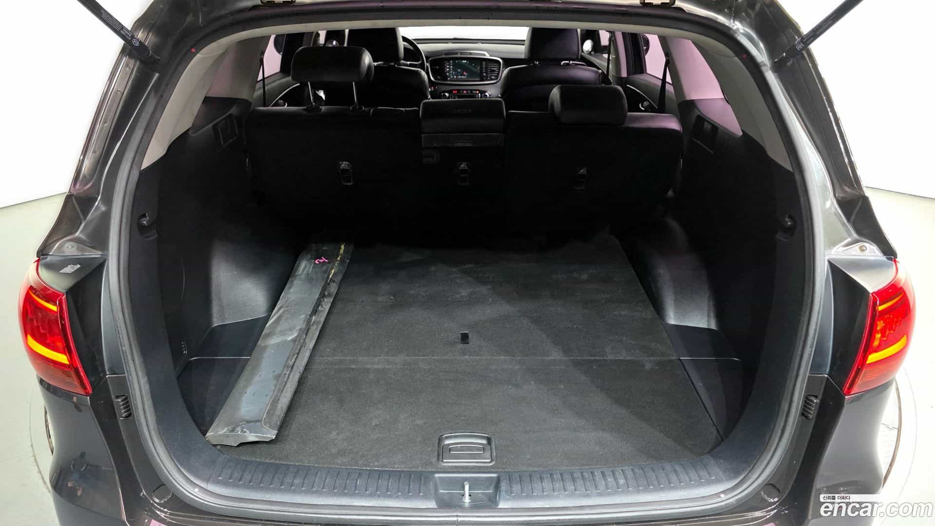 Sorento Kia 2018.4-OPTION-024