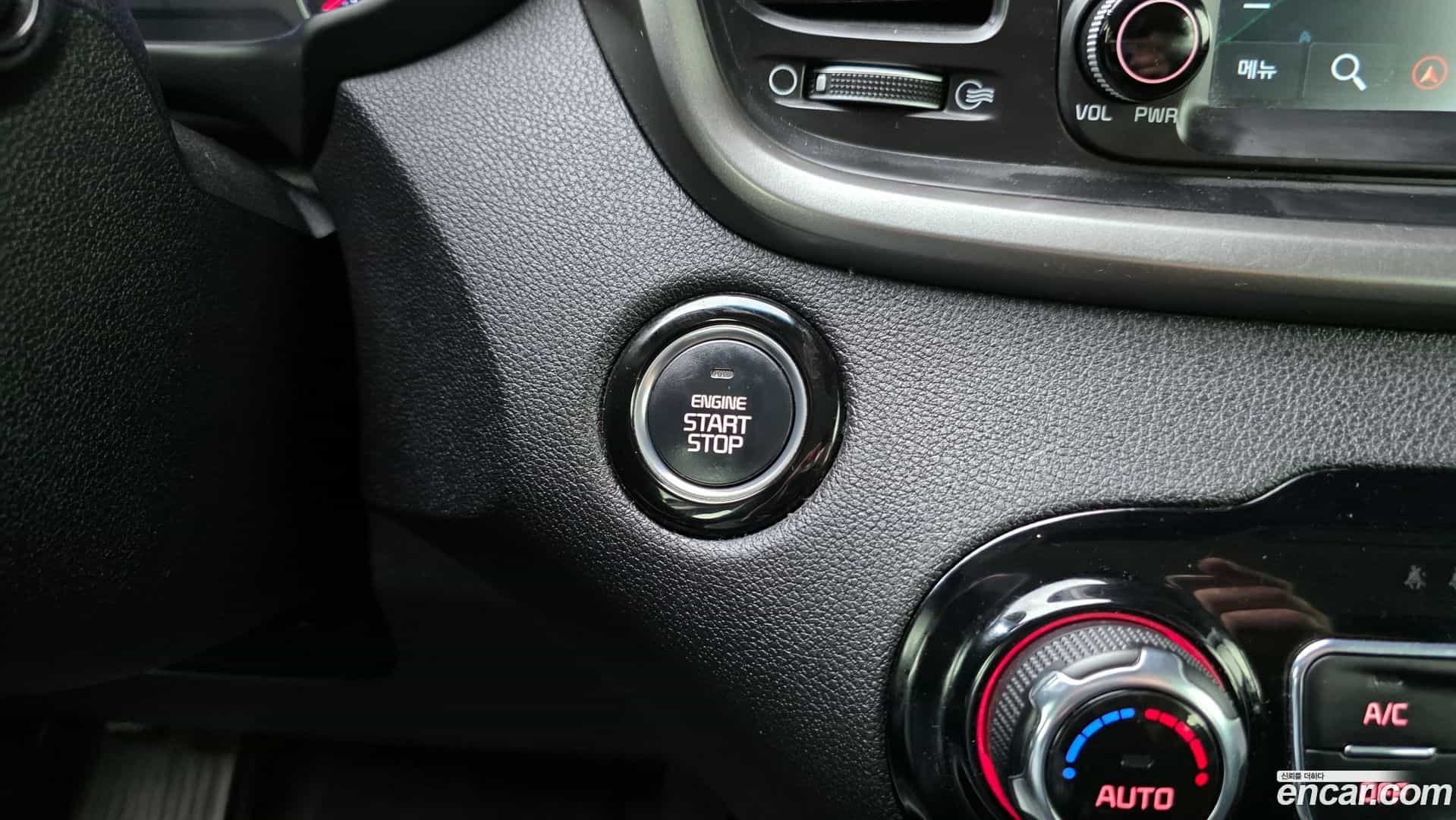 Sorento Kia 2018.4-OPTION-041