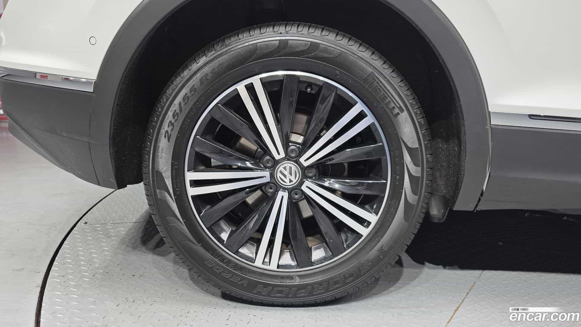 Tiguan Volkswagen 2020.5-OUTER-005