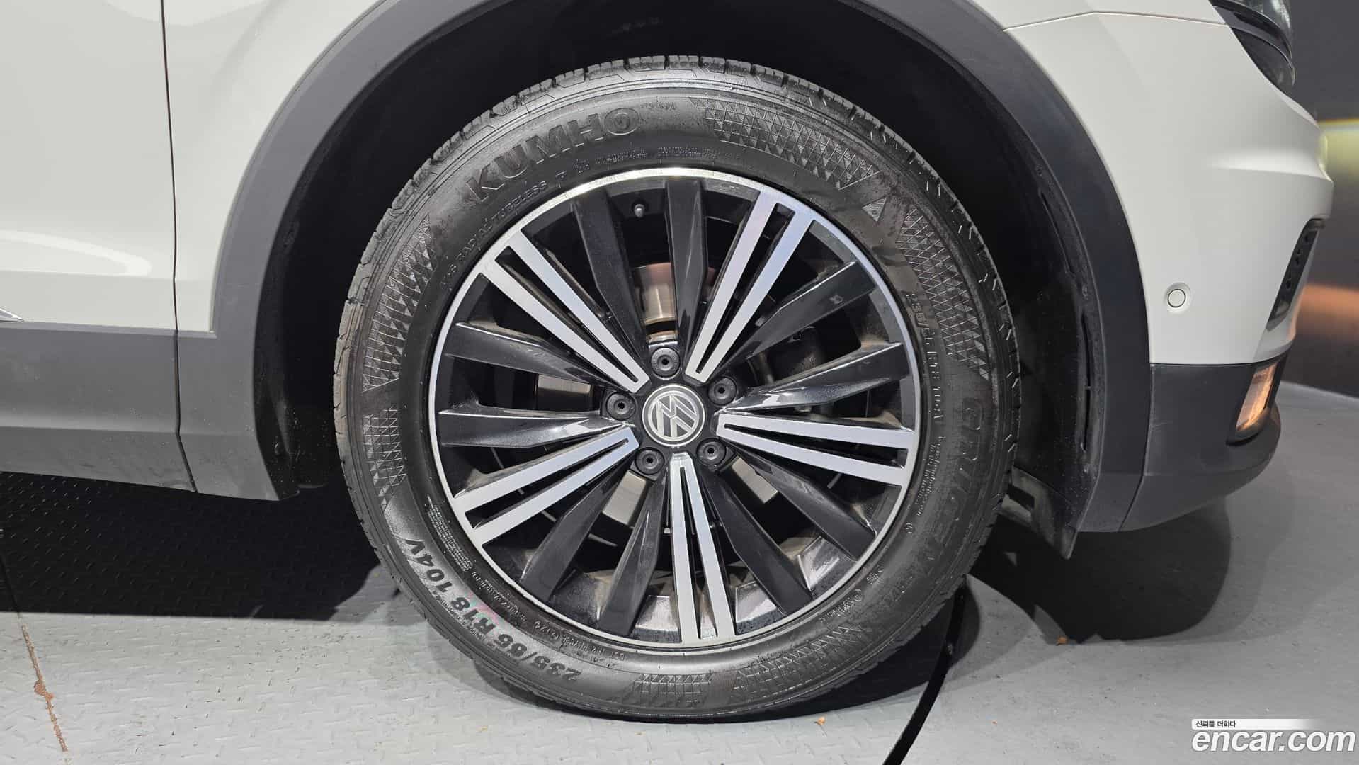 Tiguan Volkswagen 2020.5-OUTER-031