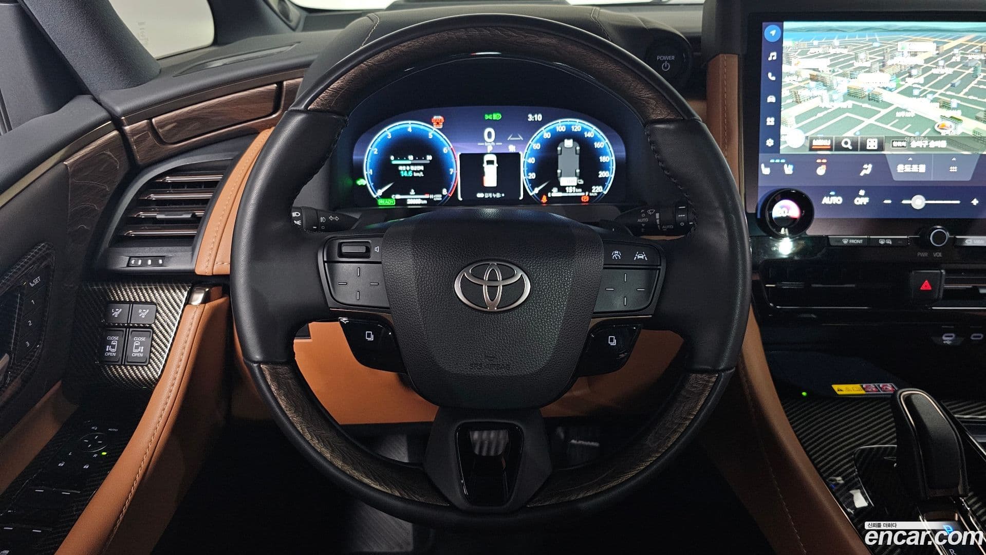 Main__Slider__Photo:Alphard Toyota 2024.9-11