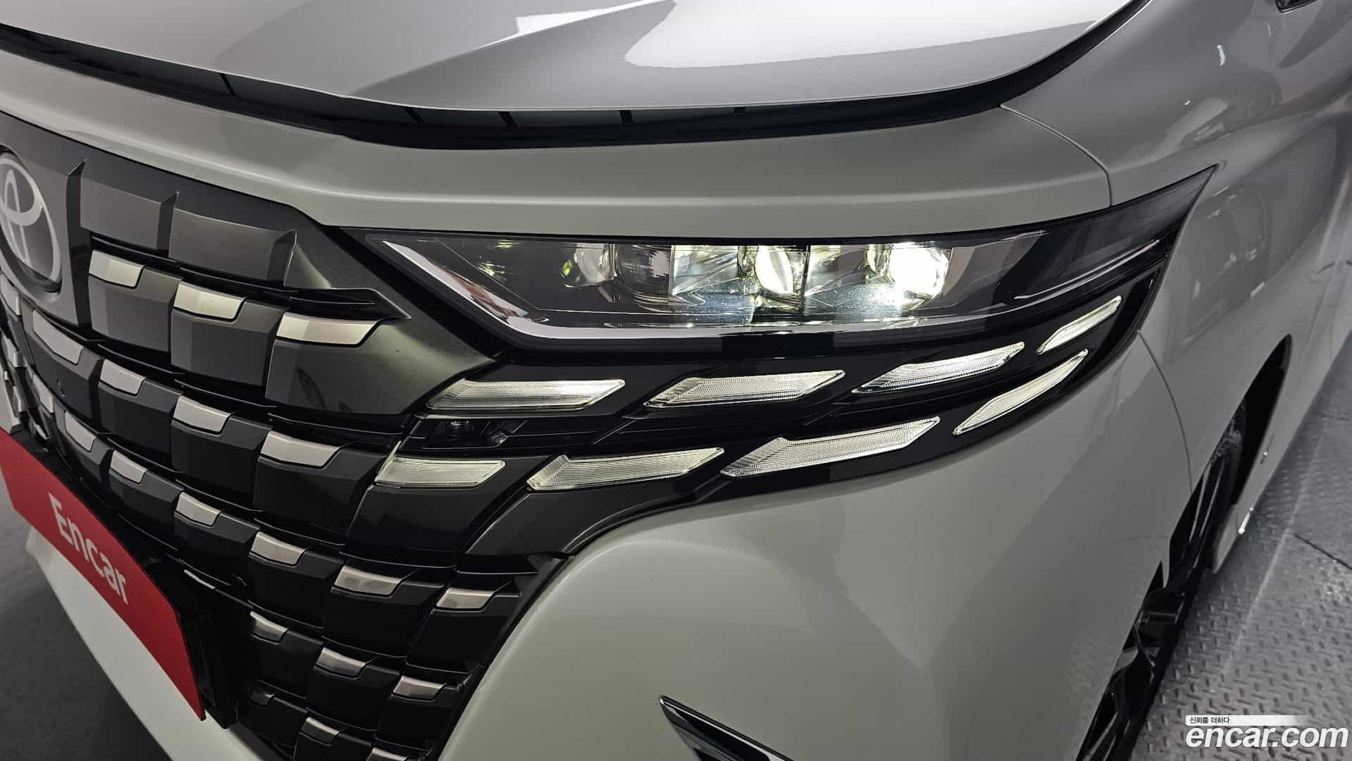 Alphard Toyota 2024.9-OUTER-032