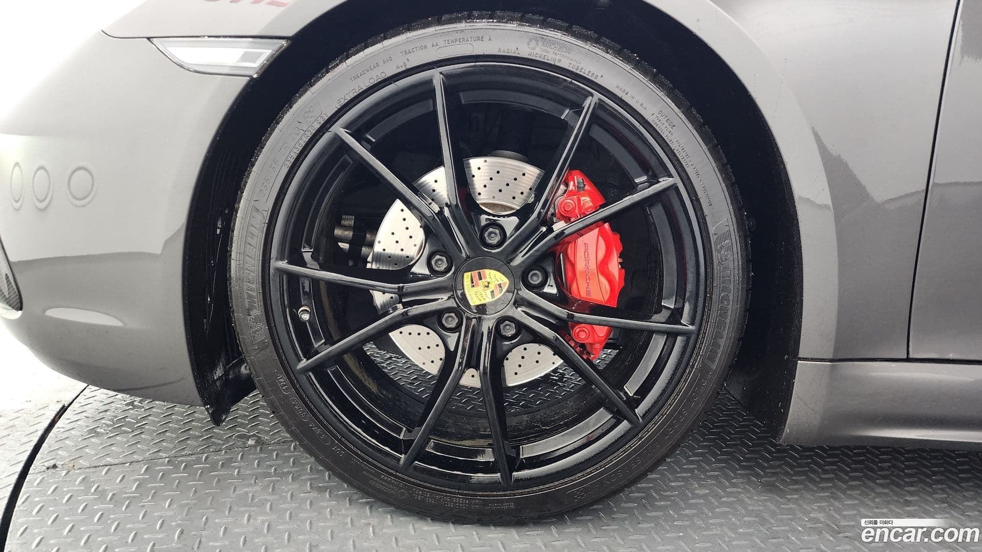Main__Slider__Photo:718 Porsche 2018.7-4