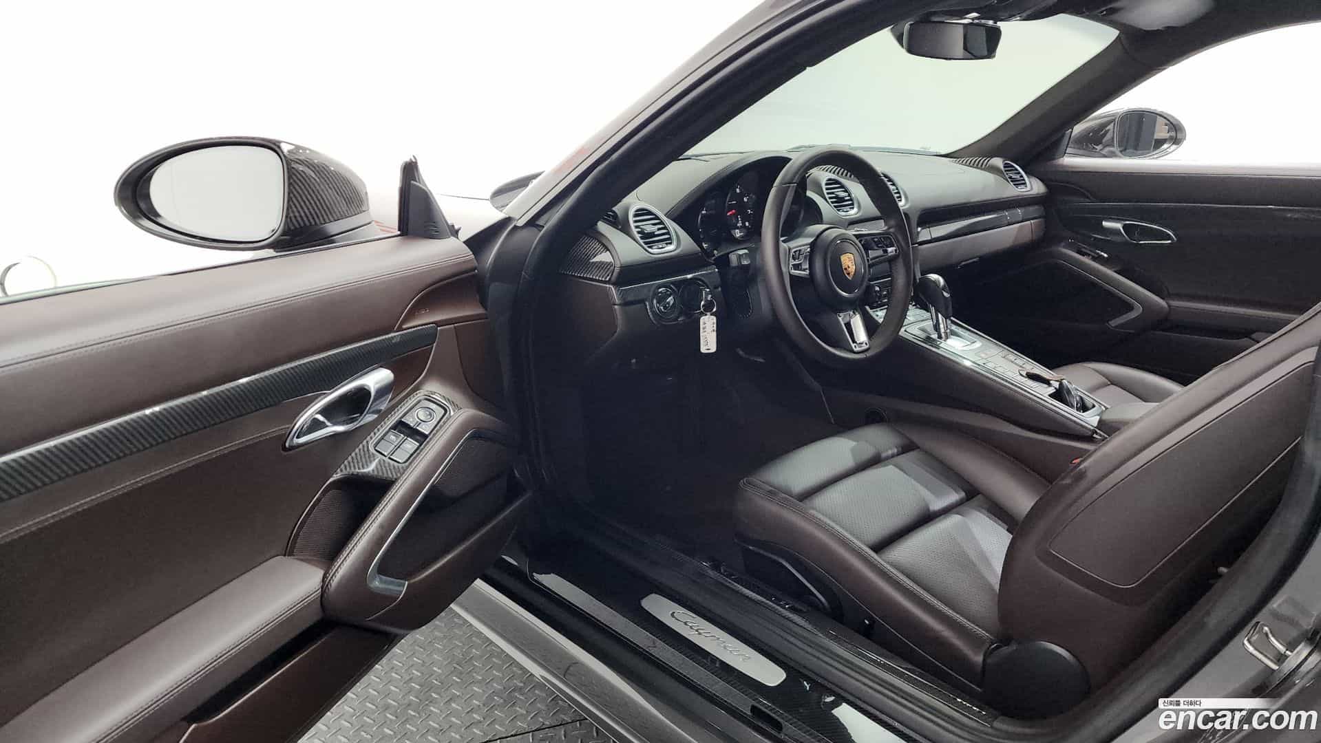 718 Porsche 2018.7-INNER-010