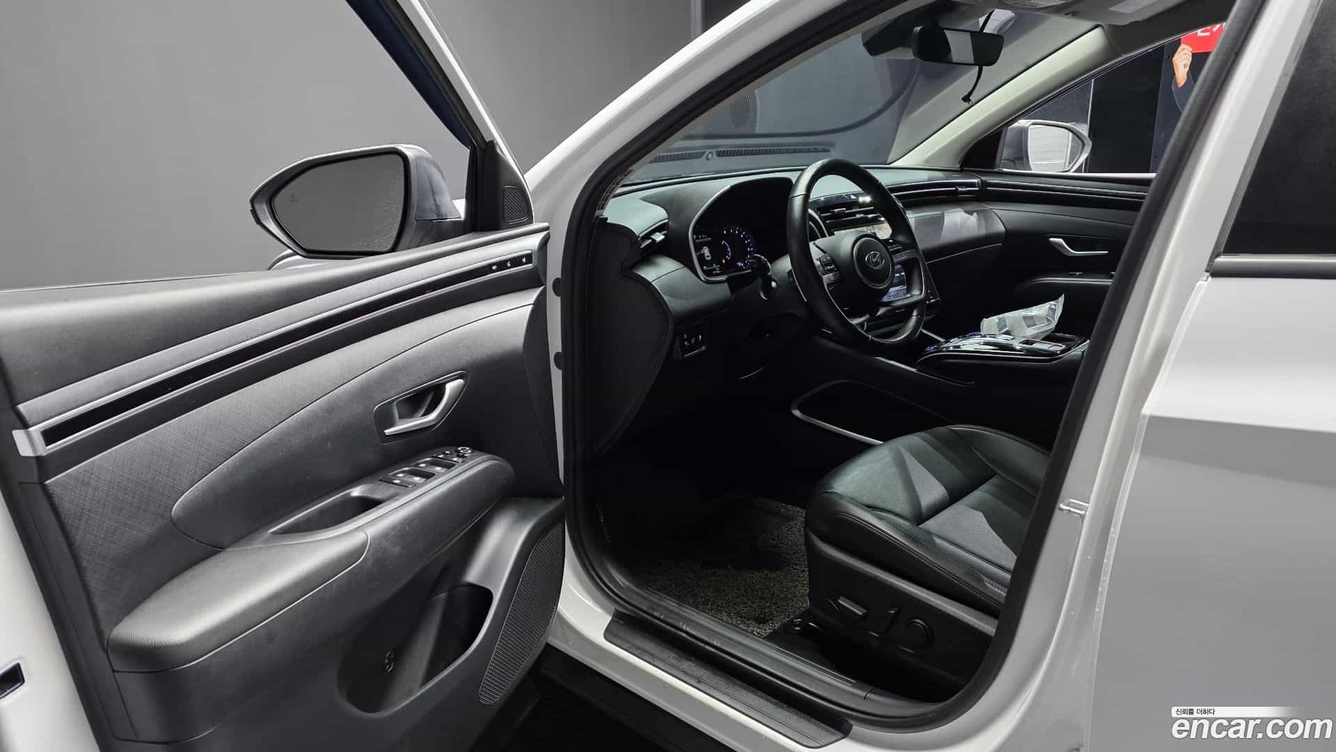Tucson Hyundai 2023.1-INNER-010