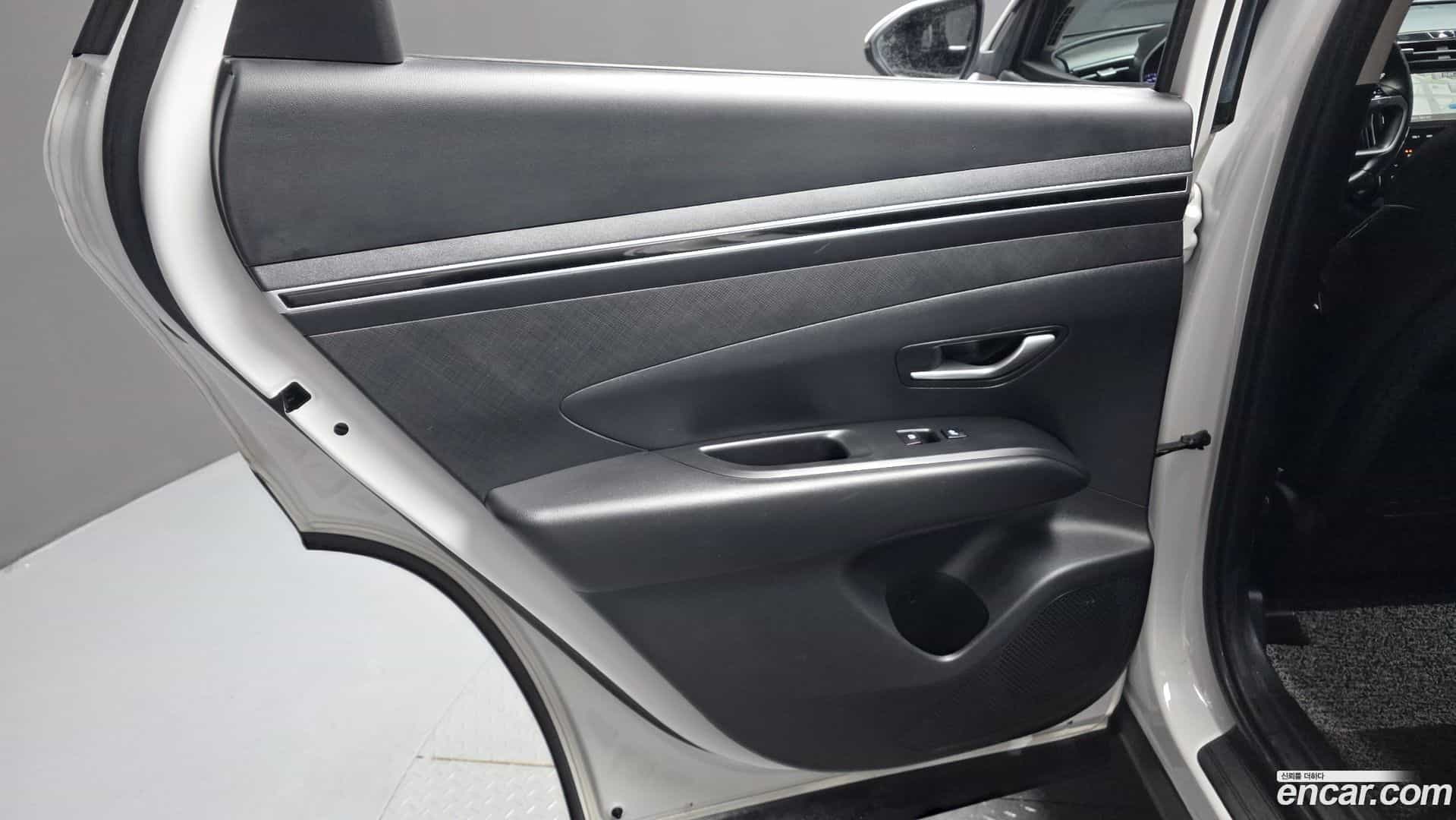 Tucson Hyundai 2023.1-INNER-035