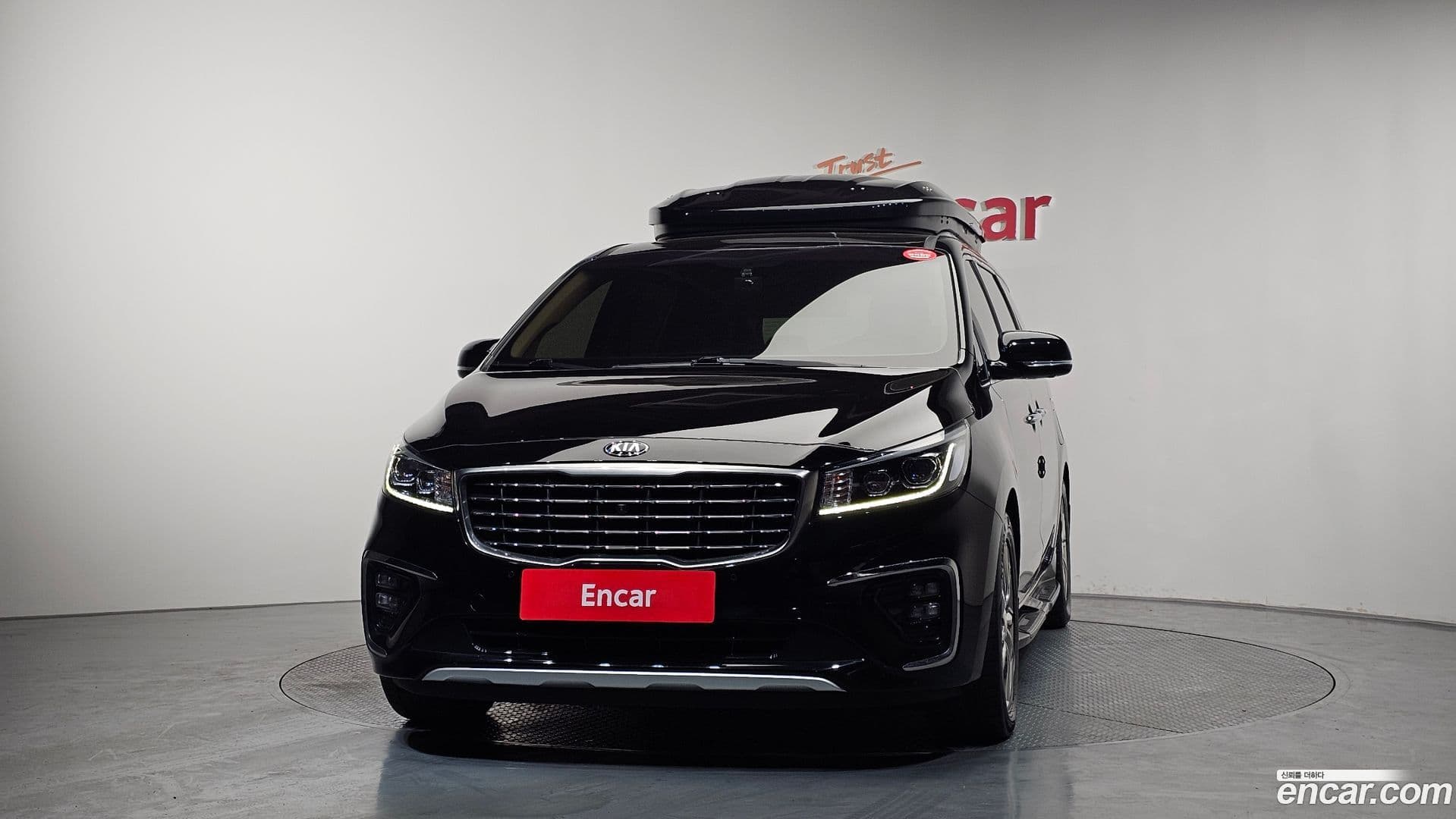 Main__Slider__Photo:Canival Kia 2019.6-2