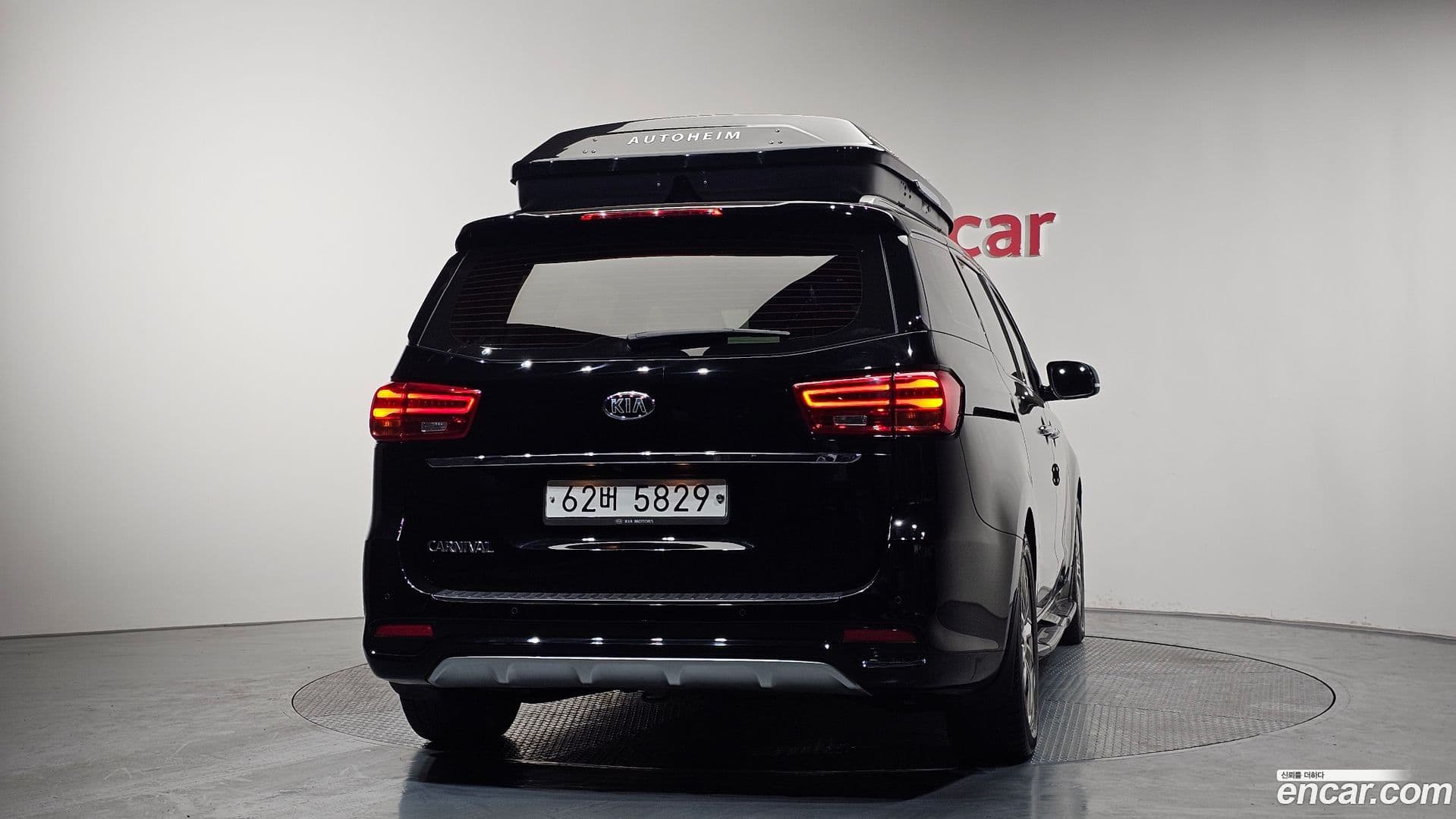 Main__Slider__Photo:Canival Kia 2019.6-3