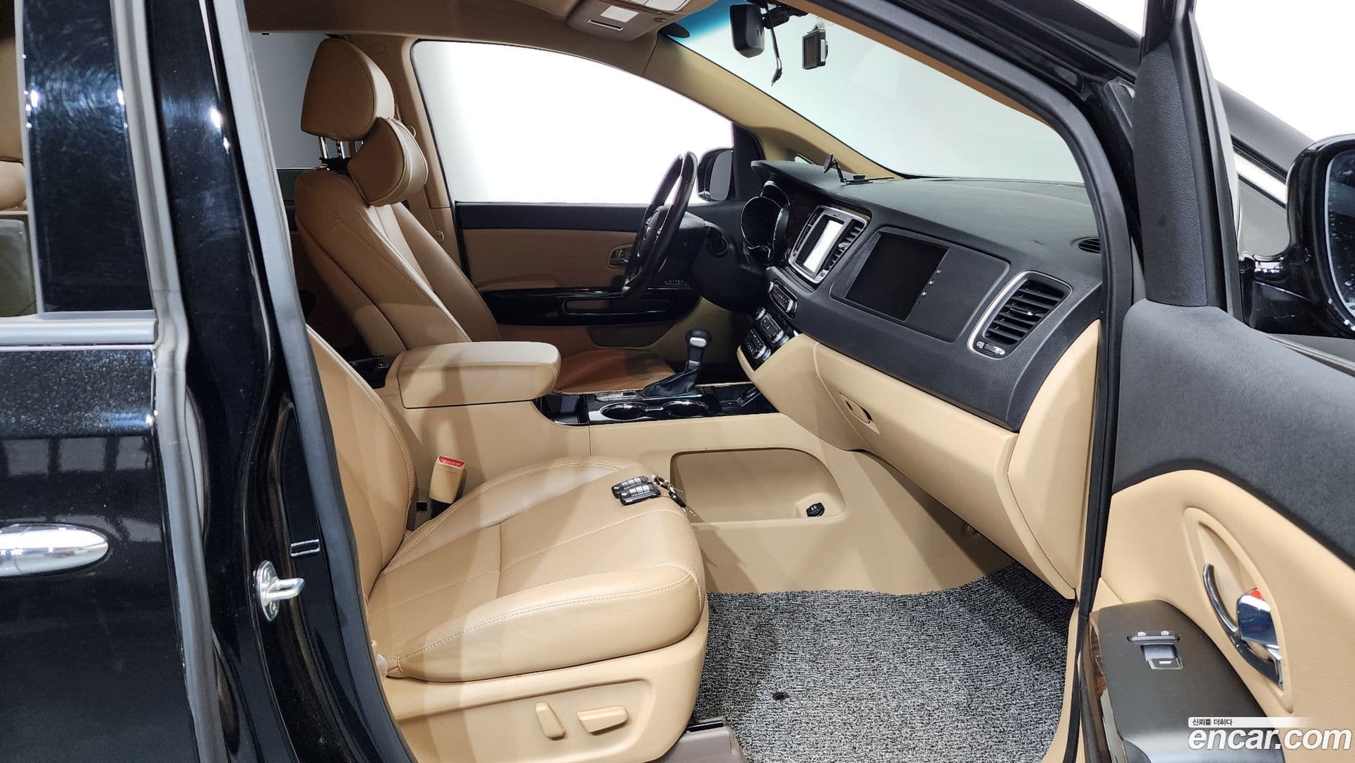 Main__Slider__Photo:Canival Kia 2019.6-10