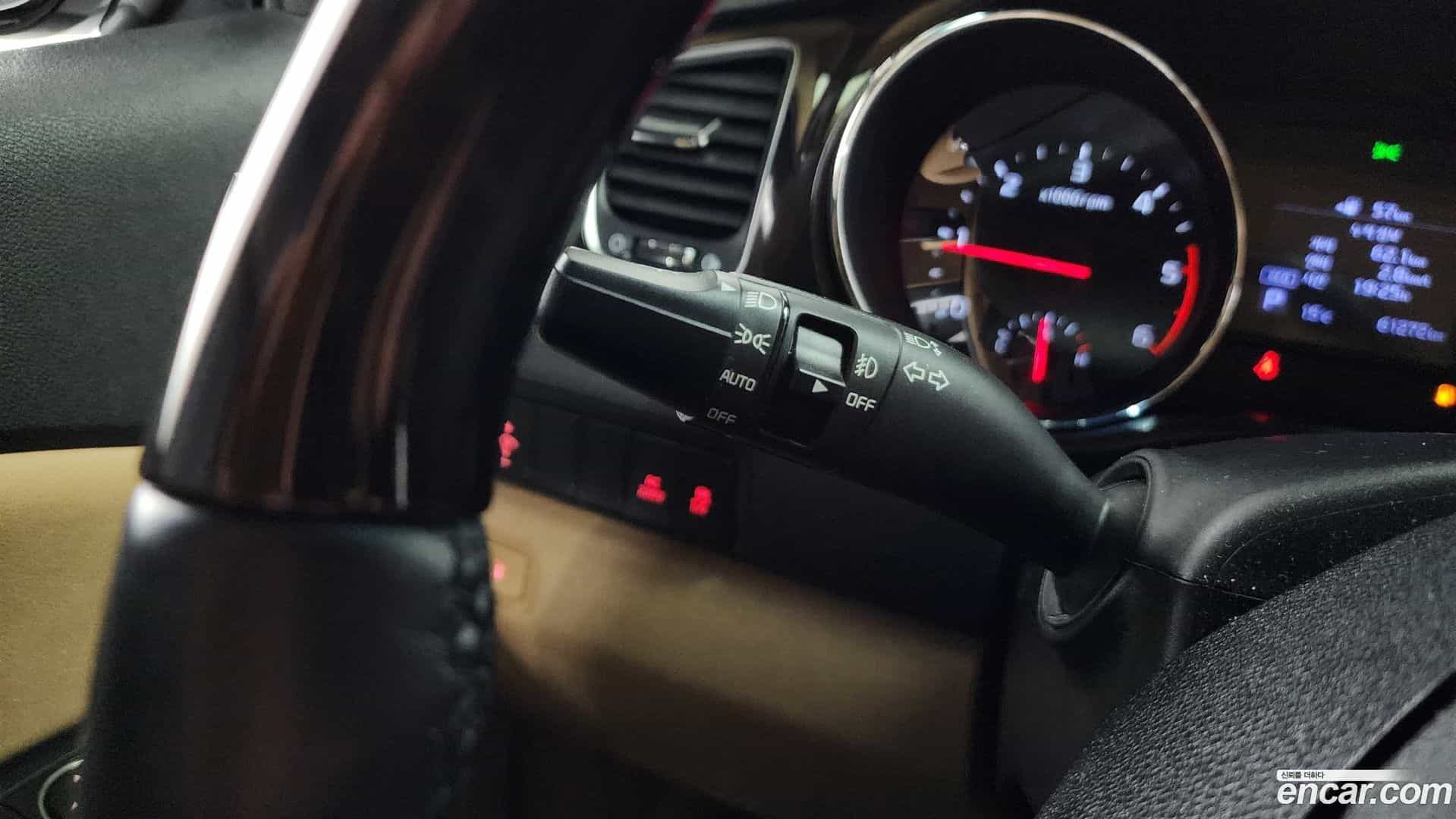 Canival Kia 2019.6-OPTION-044