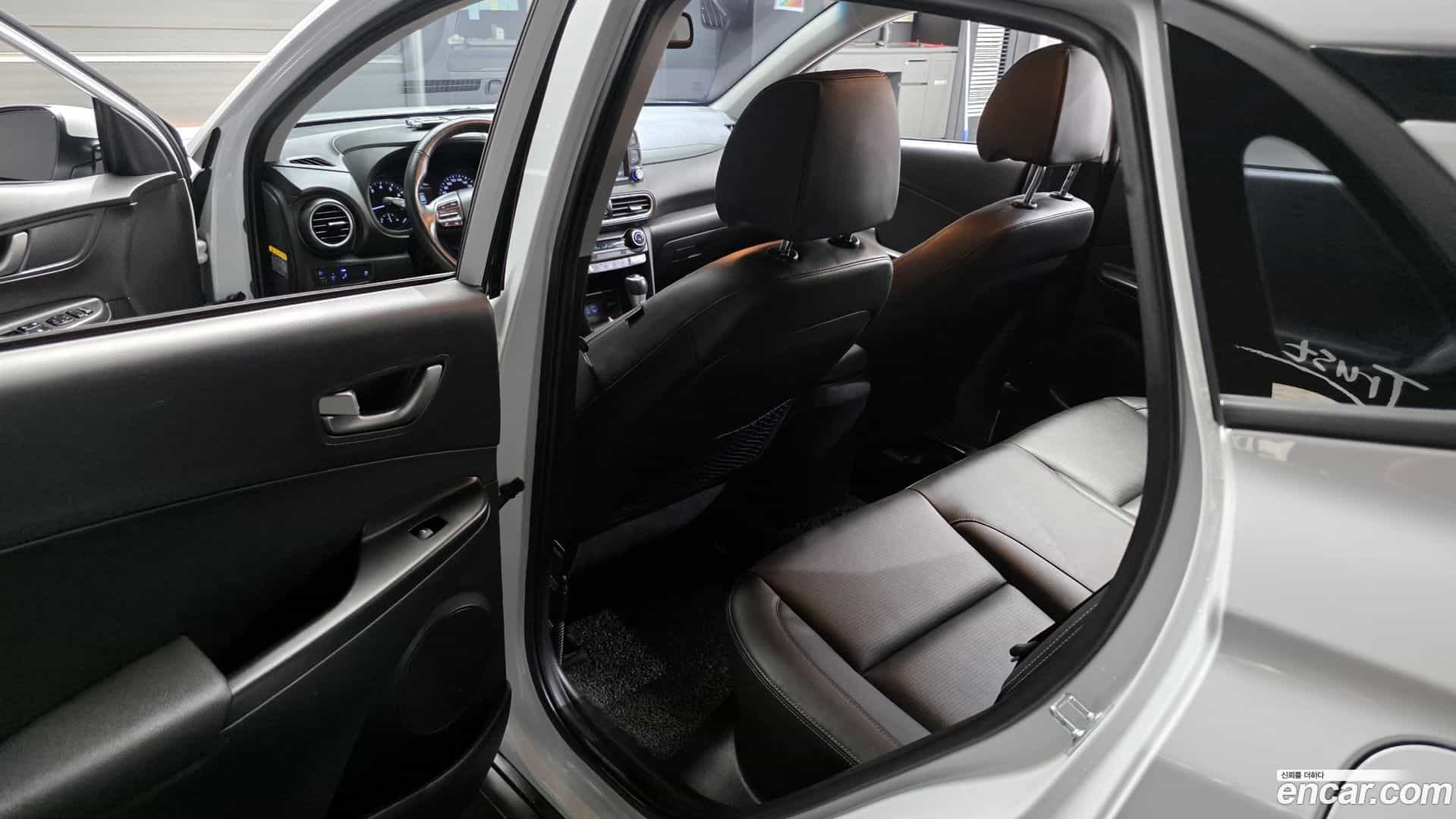 Kona Hyundai 2018.8-OPTION-015