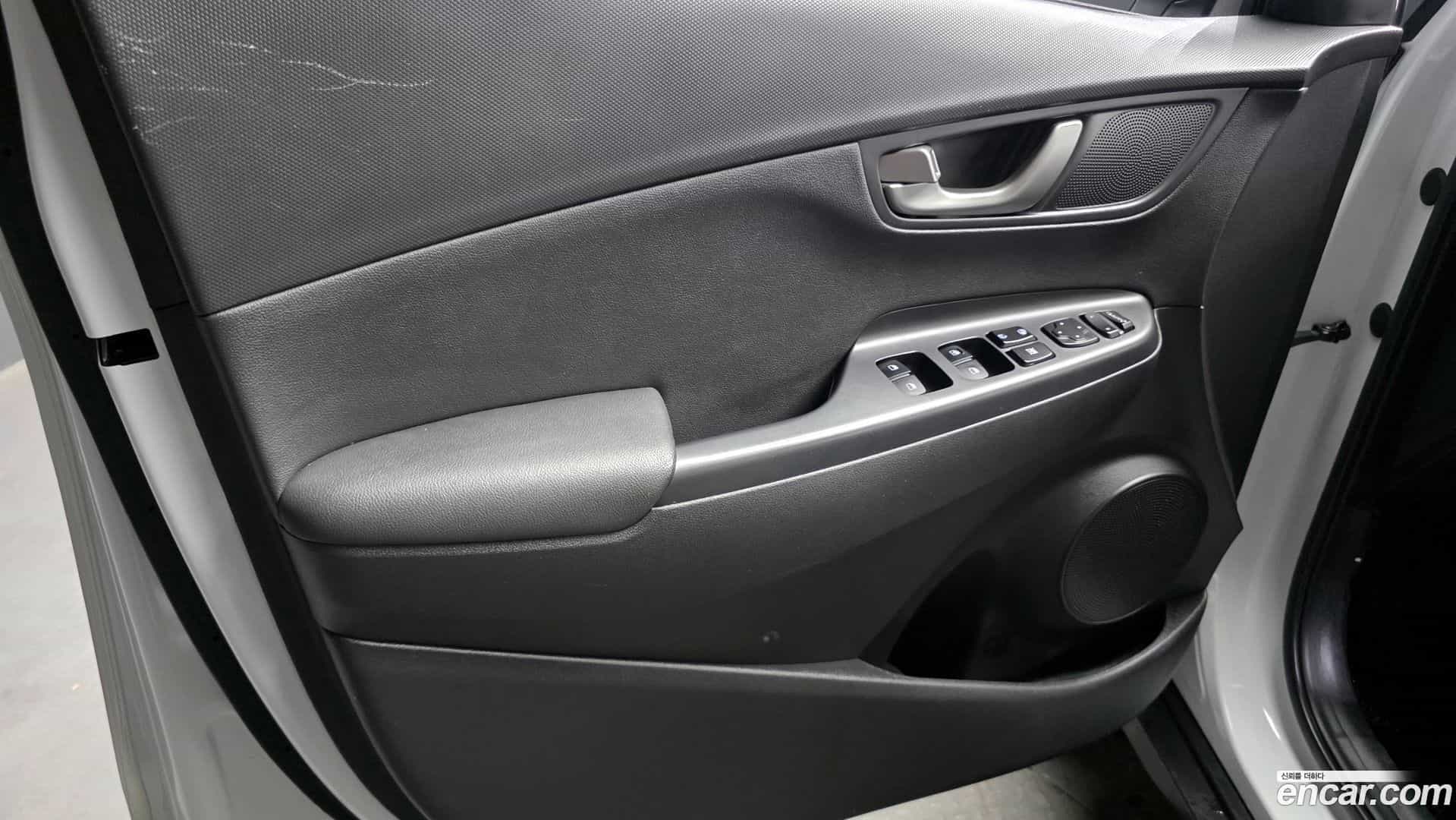 Kona Hyundai 2018.8-INNER-034