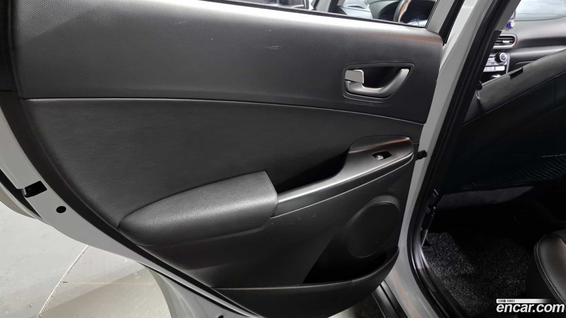 Kona Hyundai 2018.8-INNER-035