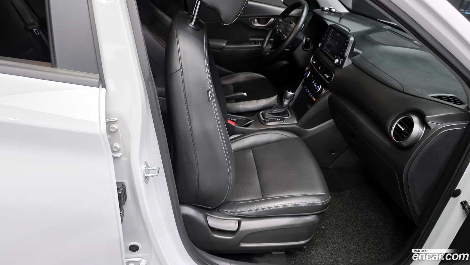 Kona Hyundai 2018.8-INNER-036