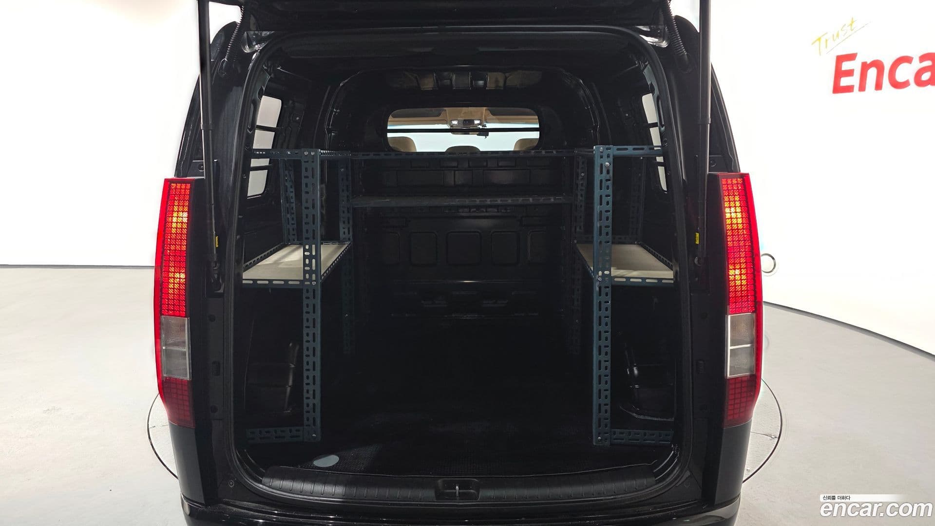 Main__Slider__Photo:Staria Hyundai 2024.6-18