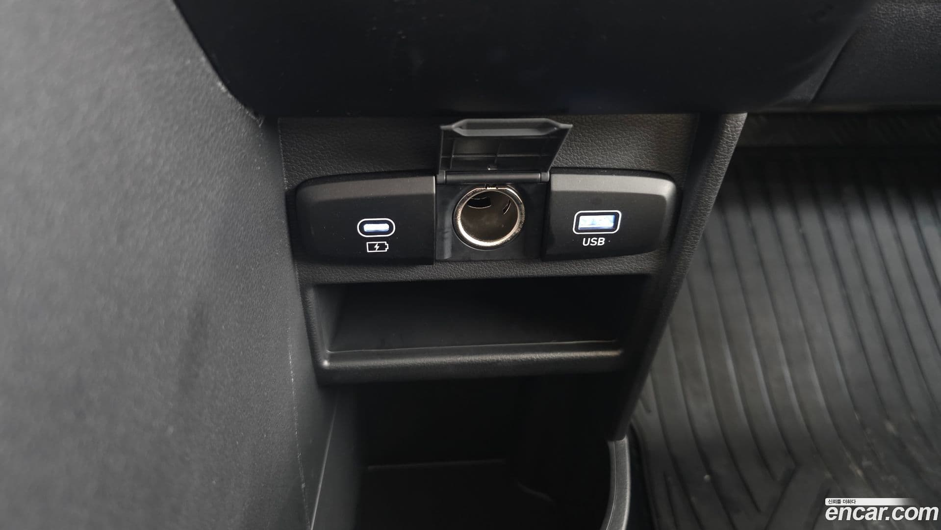 Main__Slider__Photo:Staria Hyundai 2024.6-27