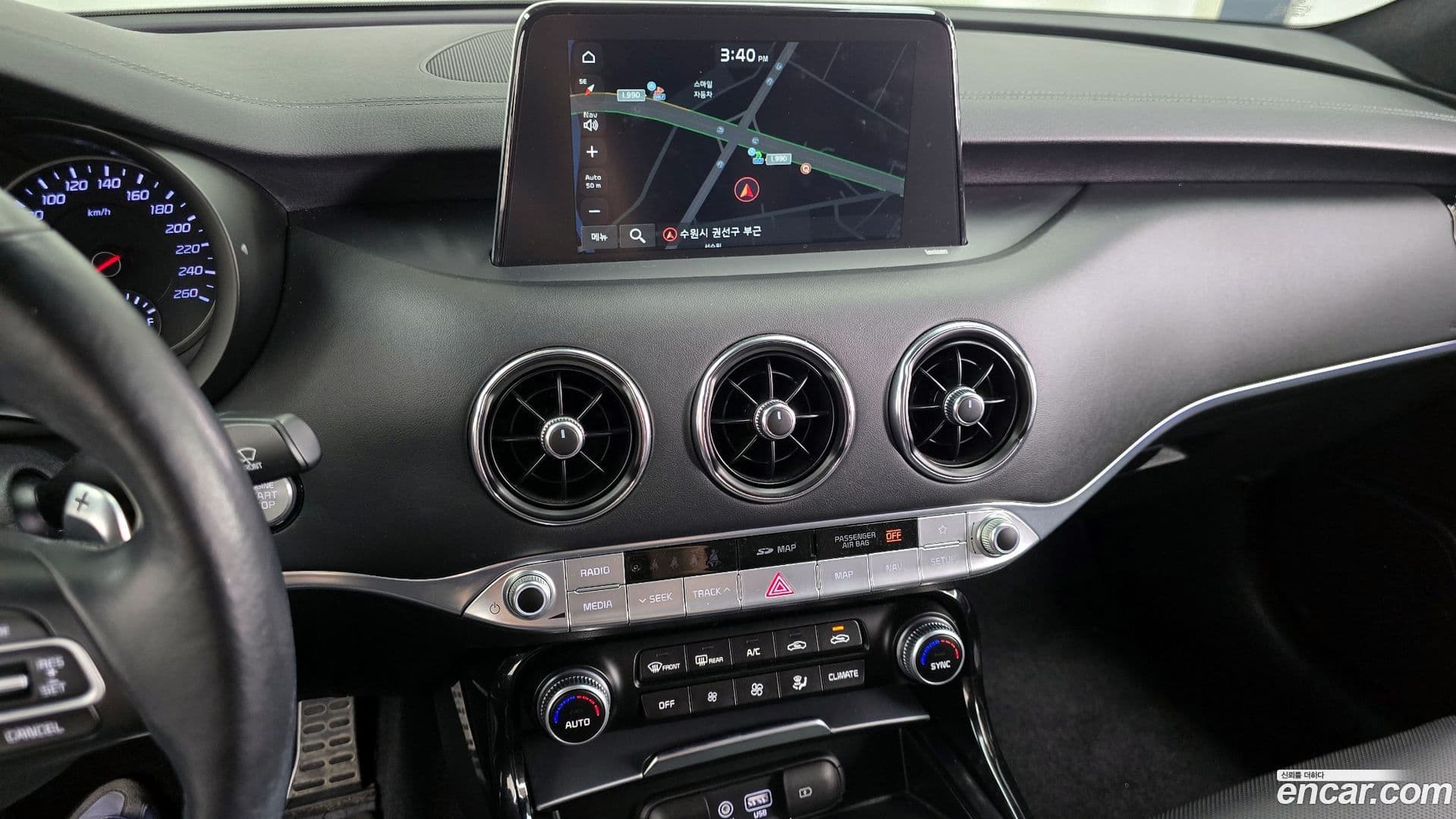 Main__Slider__Photo:Stinger Kia 2019.3-13
