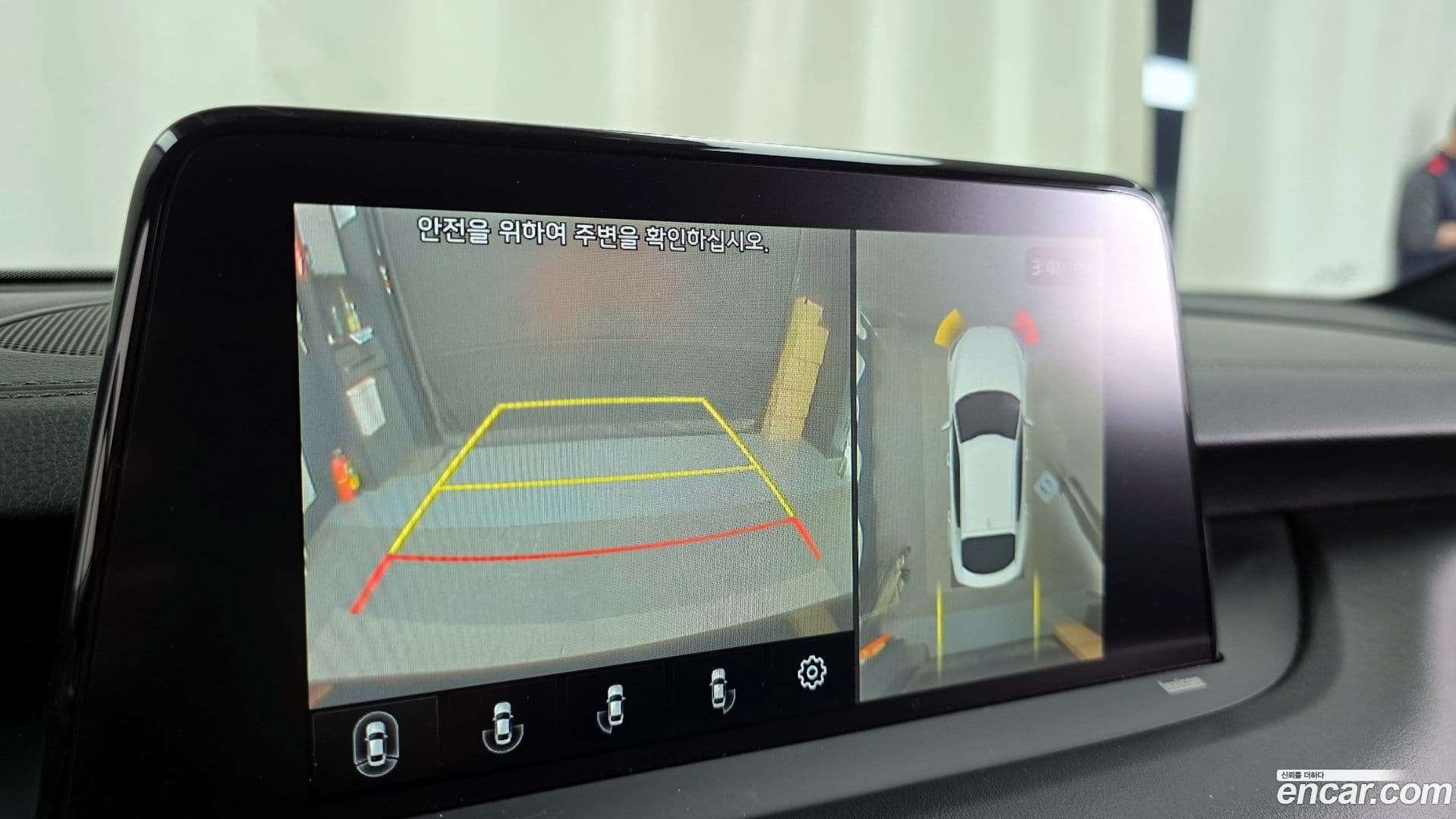 Main__Slider__Photo:Stinger Kia 2019.3-14