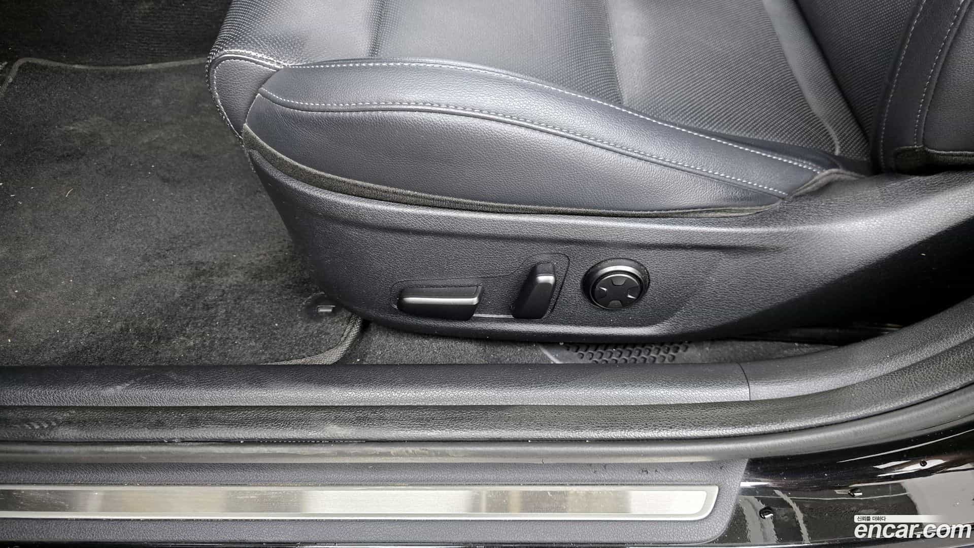 Stinger Kia 2019.3-INNER-036