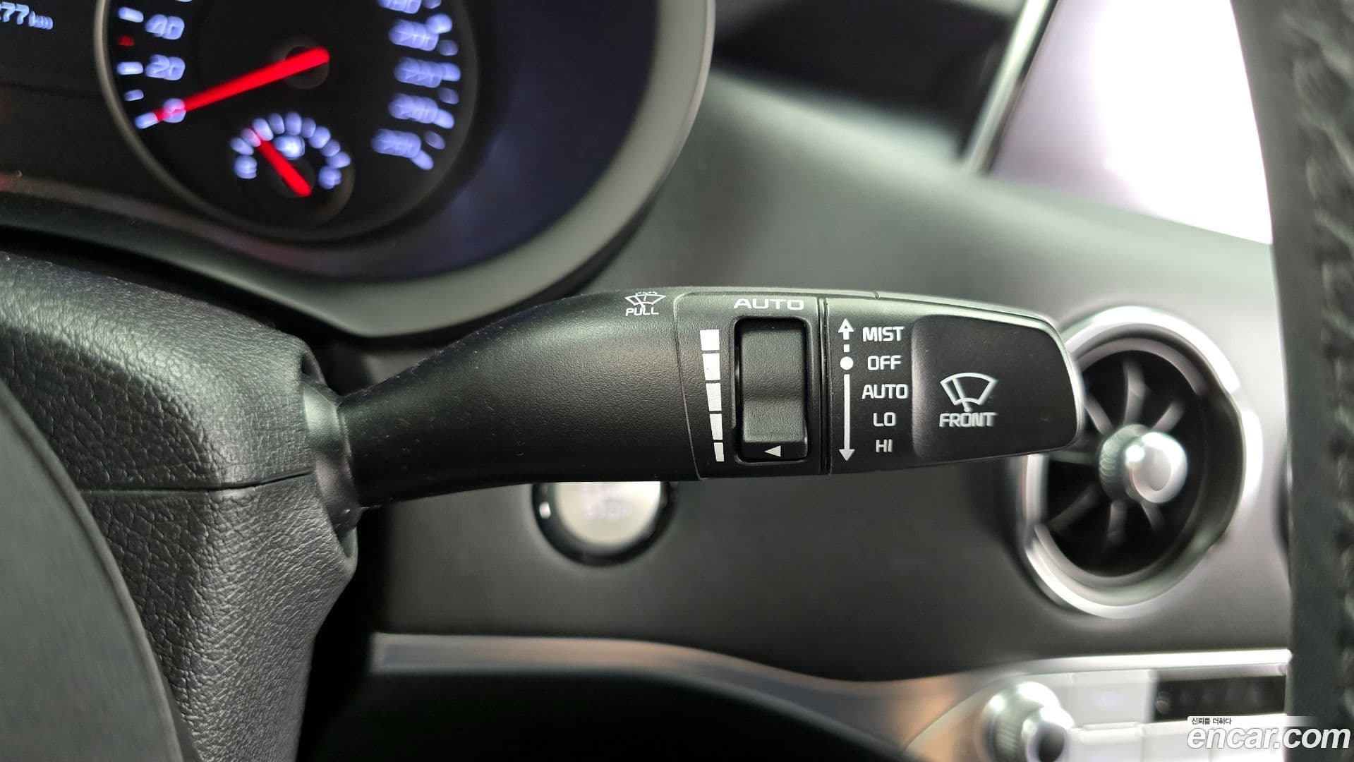 Main__Slider__Photo:Stinger Kia 2019.3-28