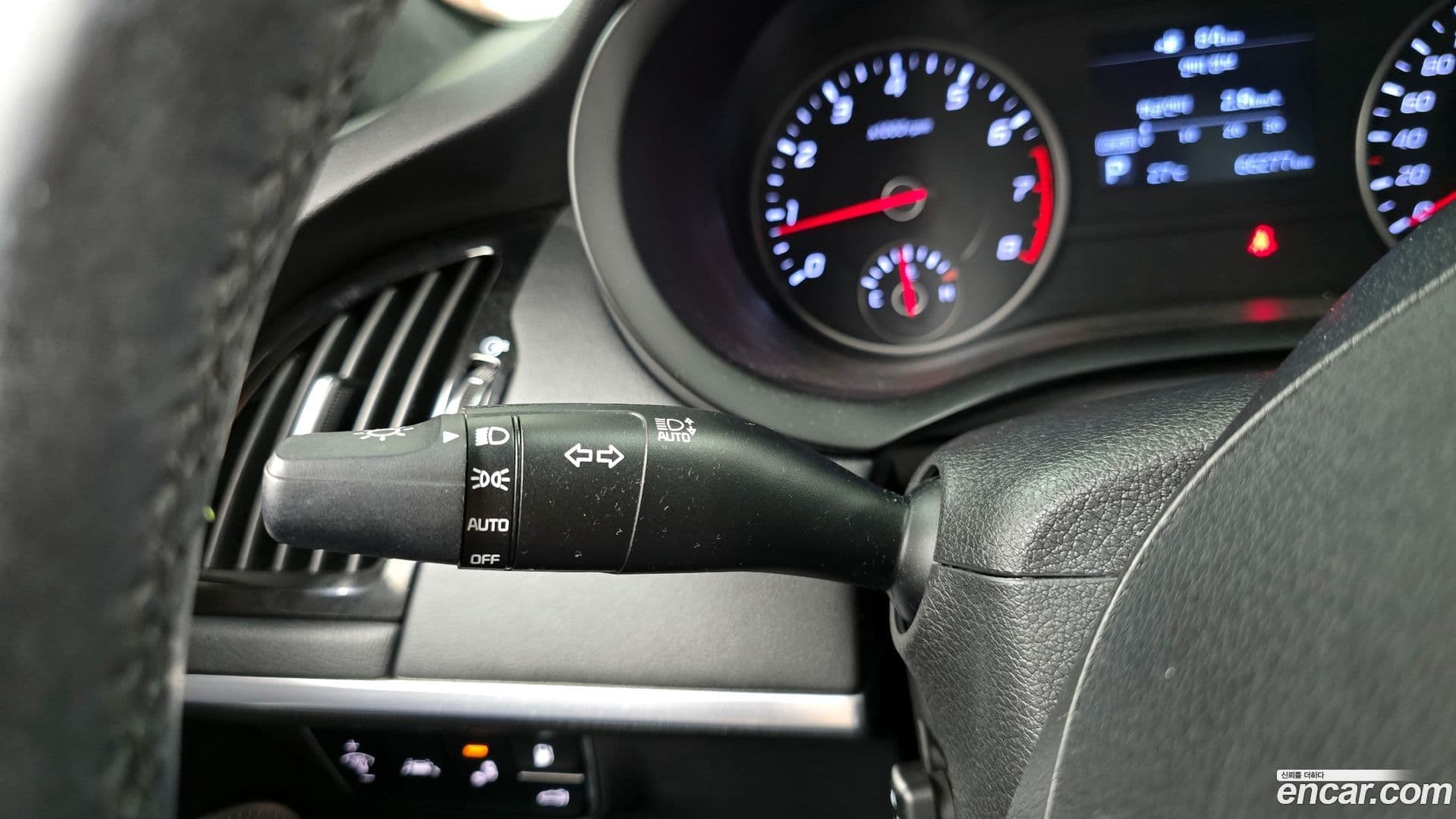 Main__Slider__Photo:Stinger Kia 2019.3-29