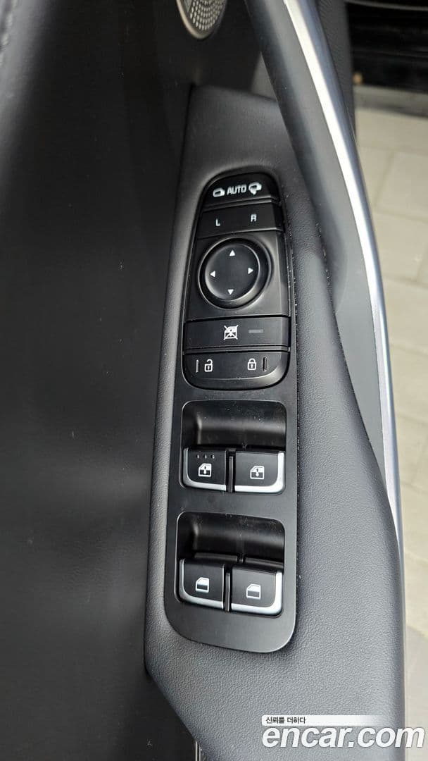 Main__Slider__Photo:Stinger Kia 2019.3-31