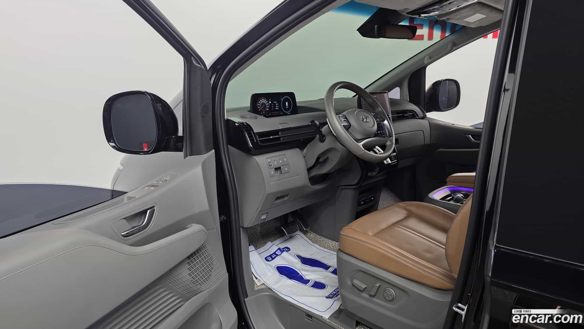 Staria Hyundai 2022.10-INNER-010