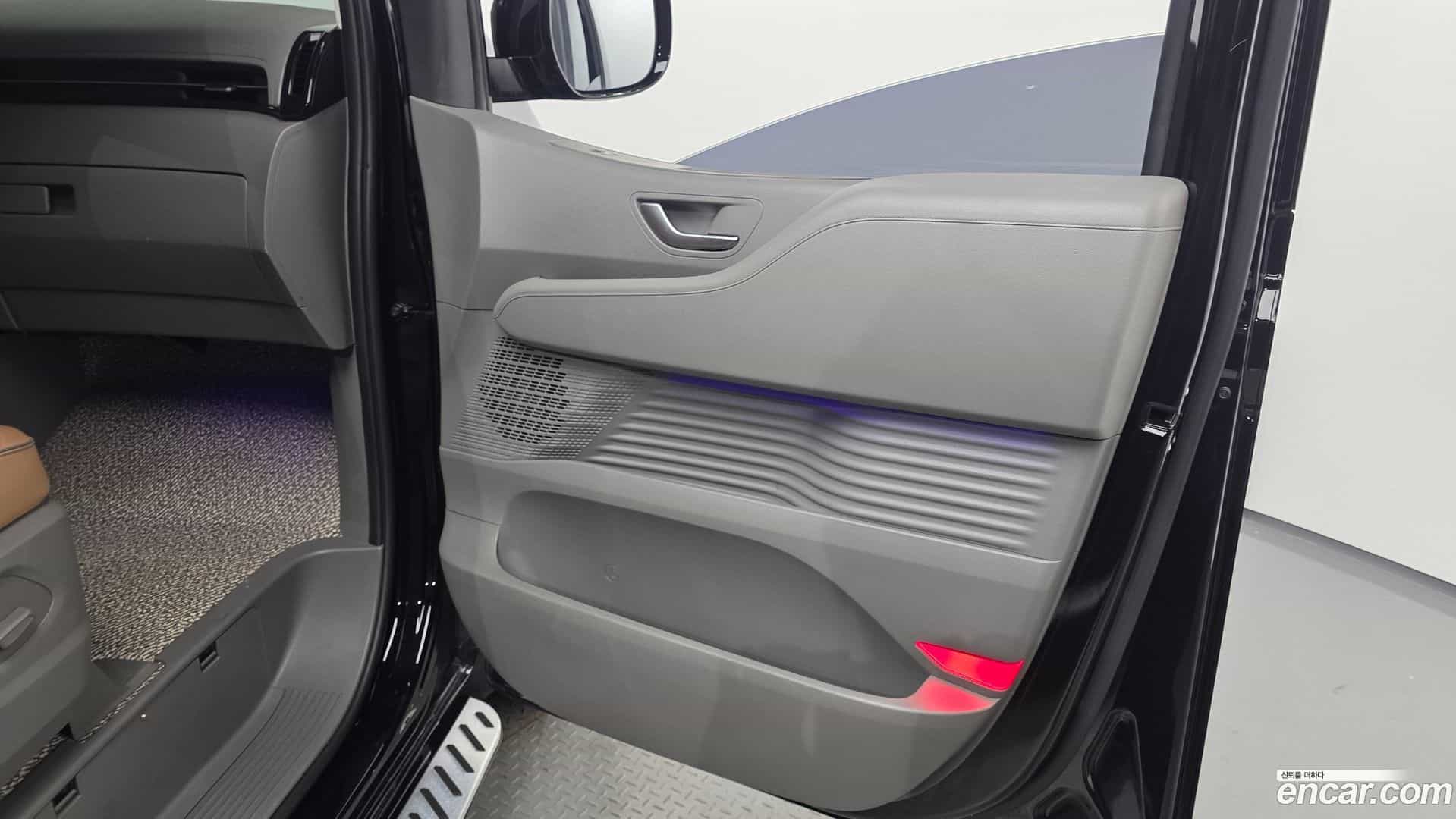 Staria Hyundai 2022.10-INNER-035