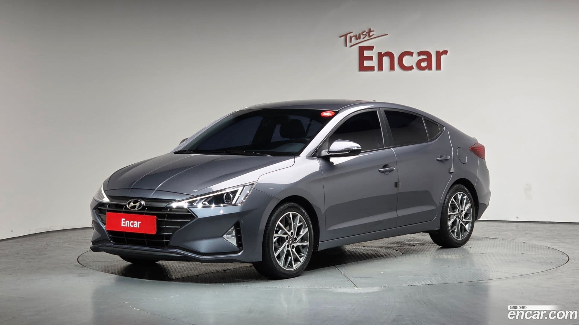 Main__Slider__Photo:AVANTE Hyundai 2019.3-0