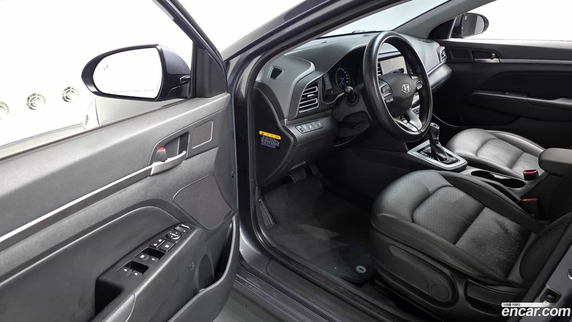 AVANTE Hyundai 2019.3-INNER-010
