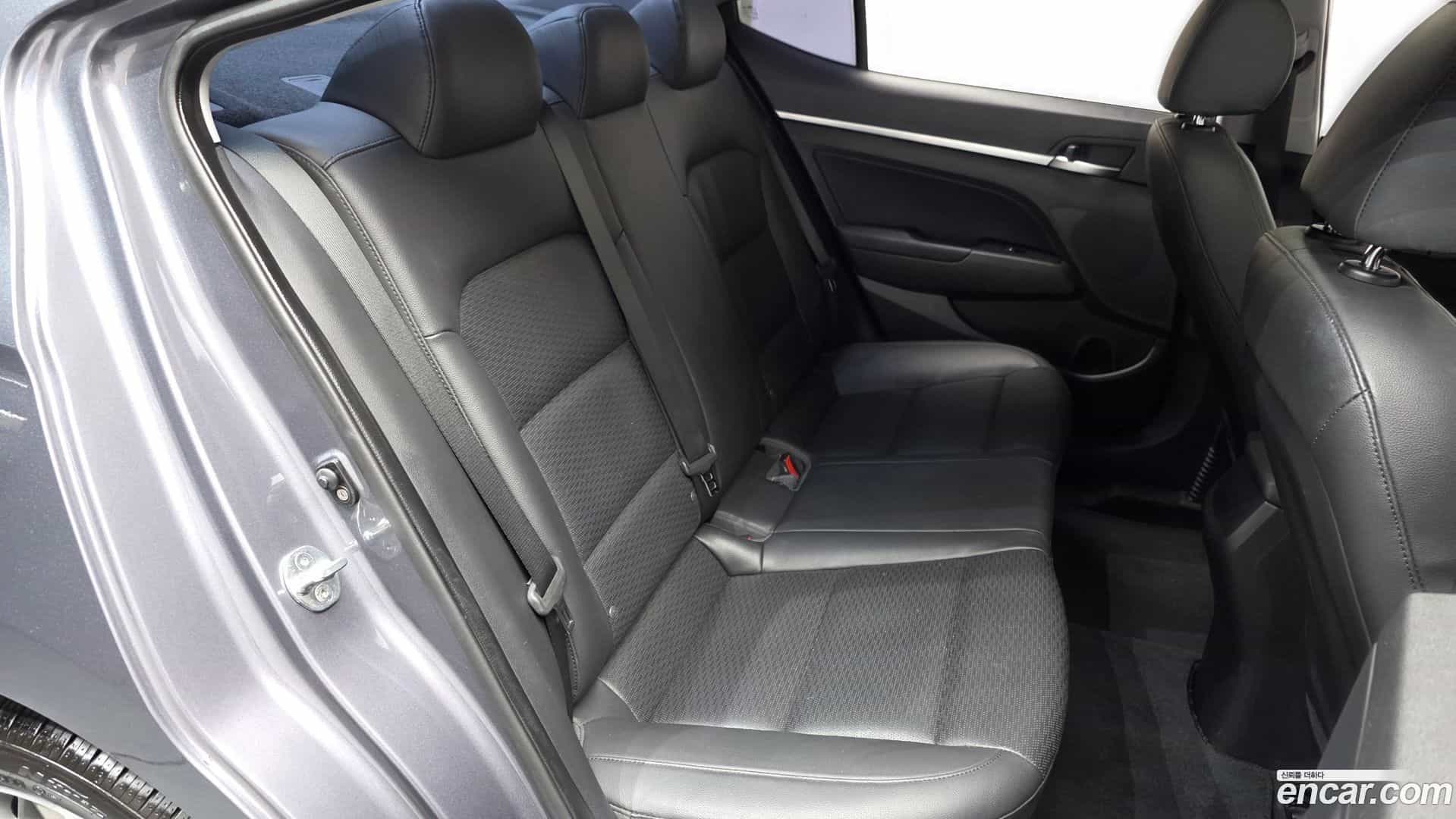 AVANTE Hyundai 2019.3-OPTION-016