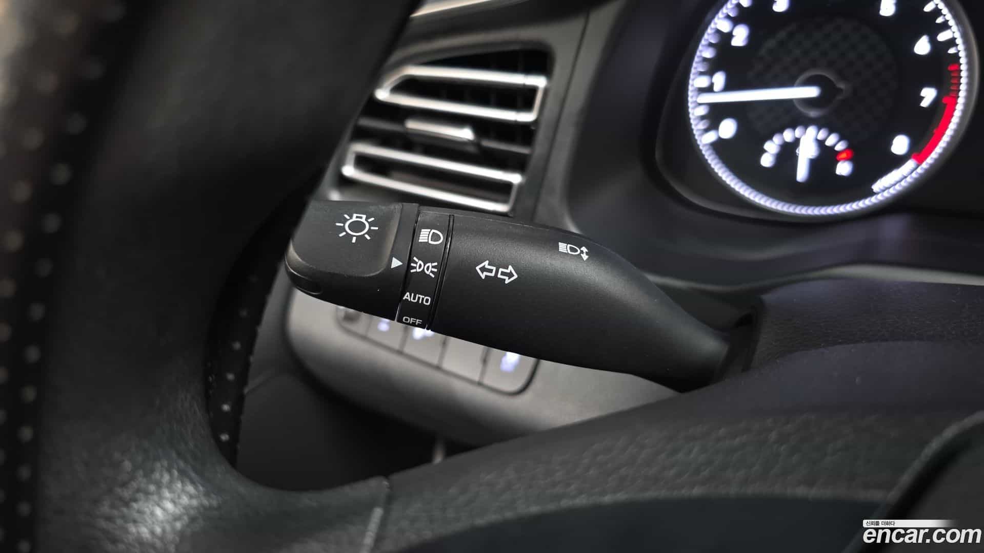 AVANTE Hyundai 2019.3-OPTION-021