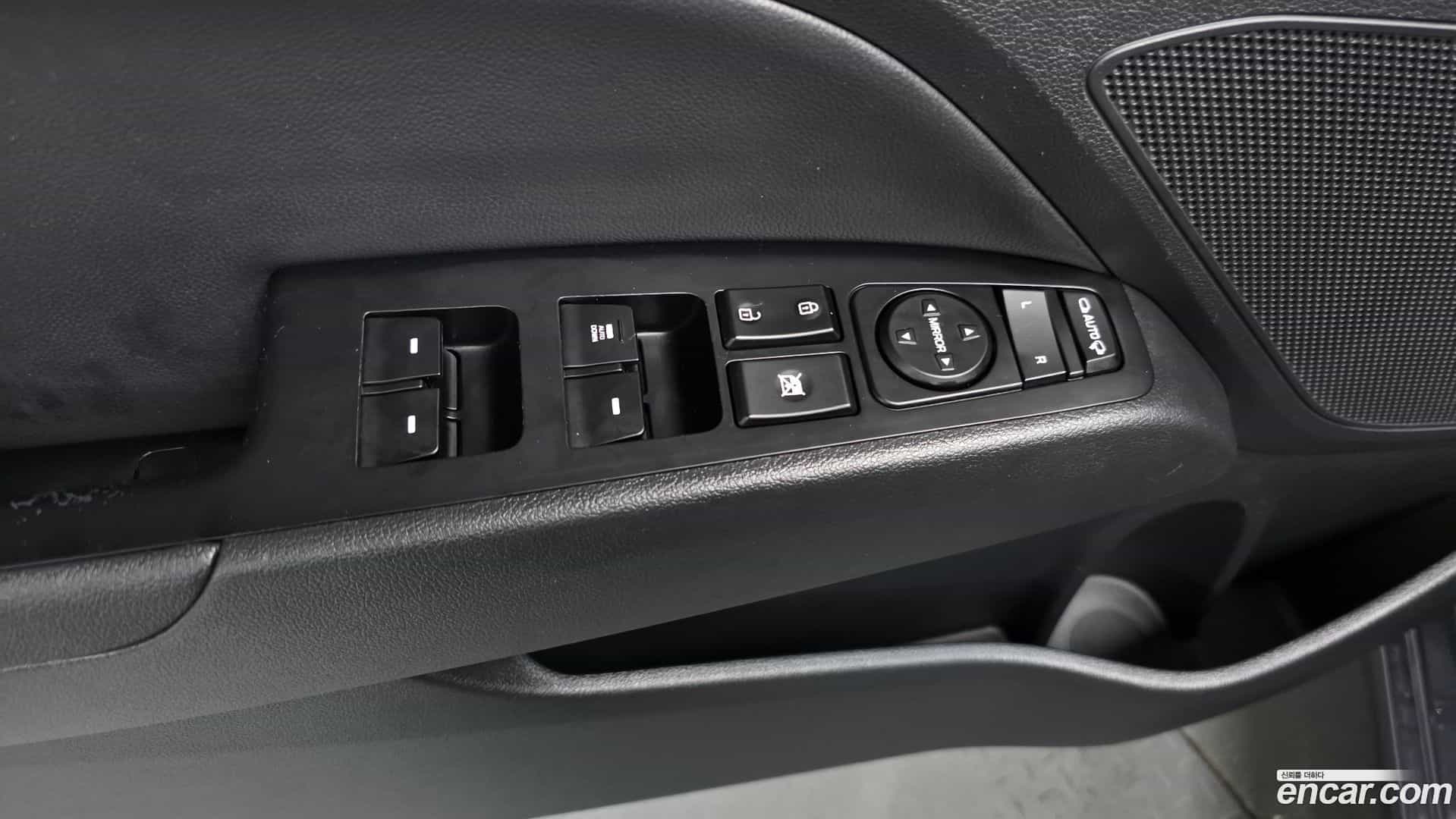 AVANTE Hyundai 2019.3-OPTION-023