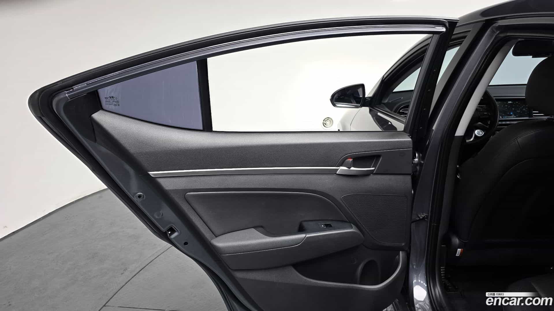 AVANTE Hyundai 2019.3-INNER-035