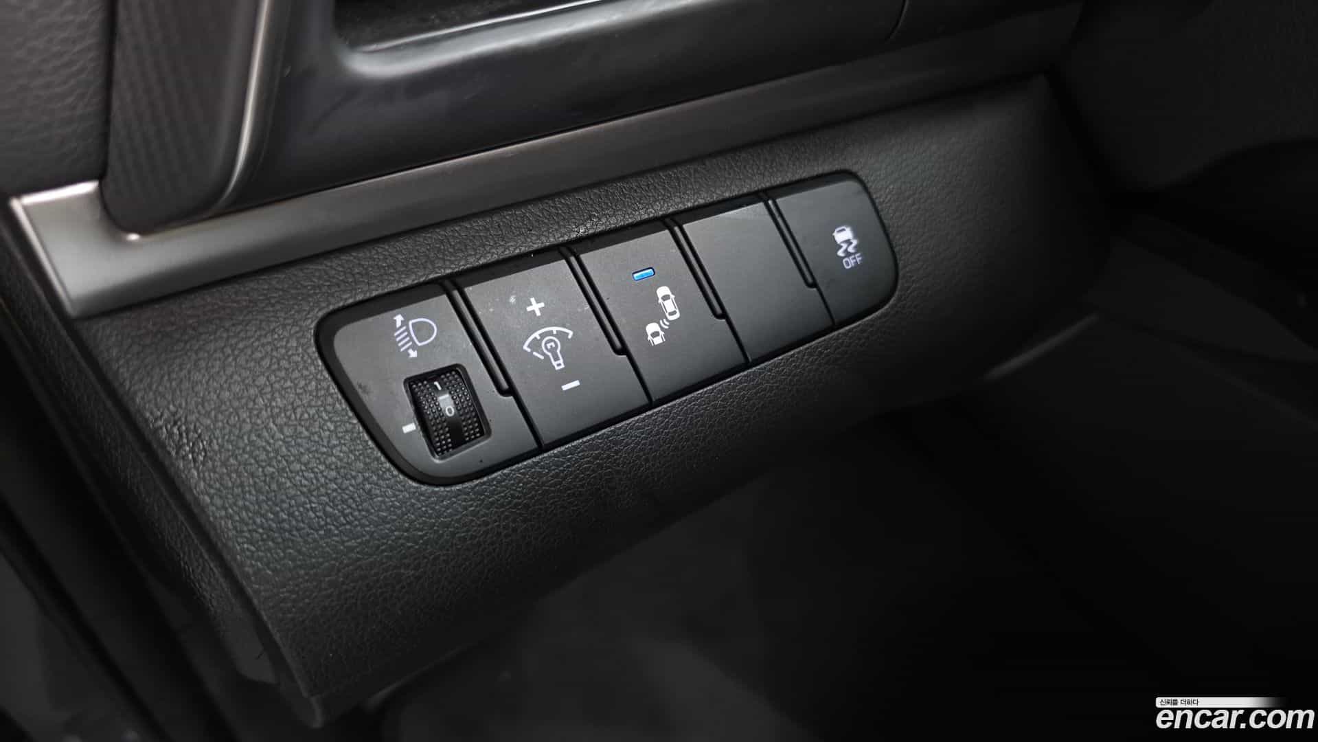 AVANTE Hyundai 2019.3-OPTION-040